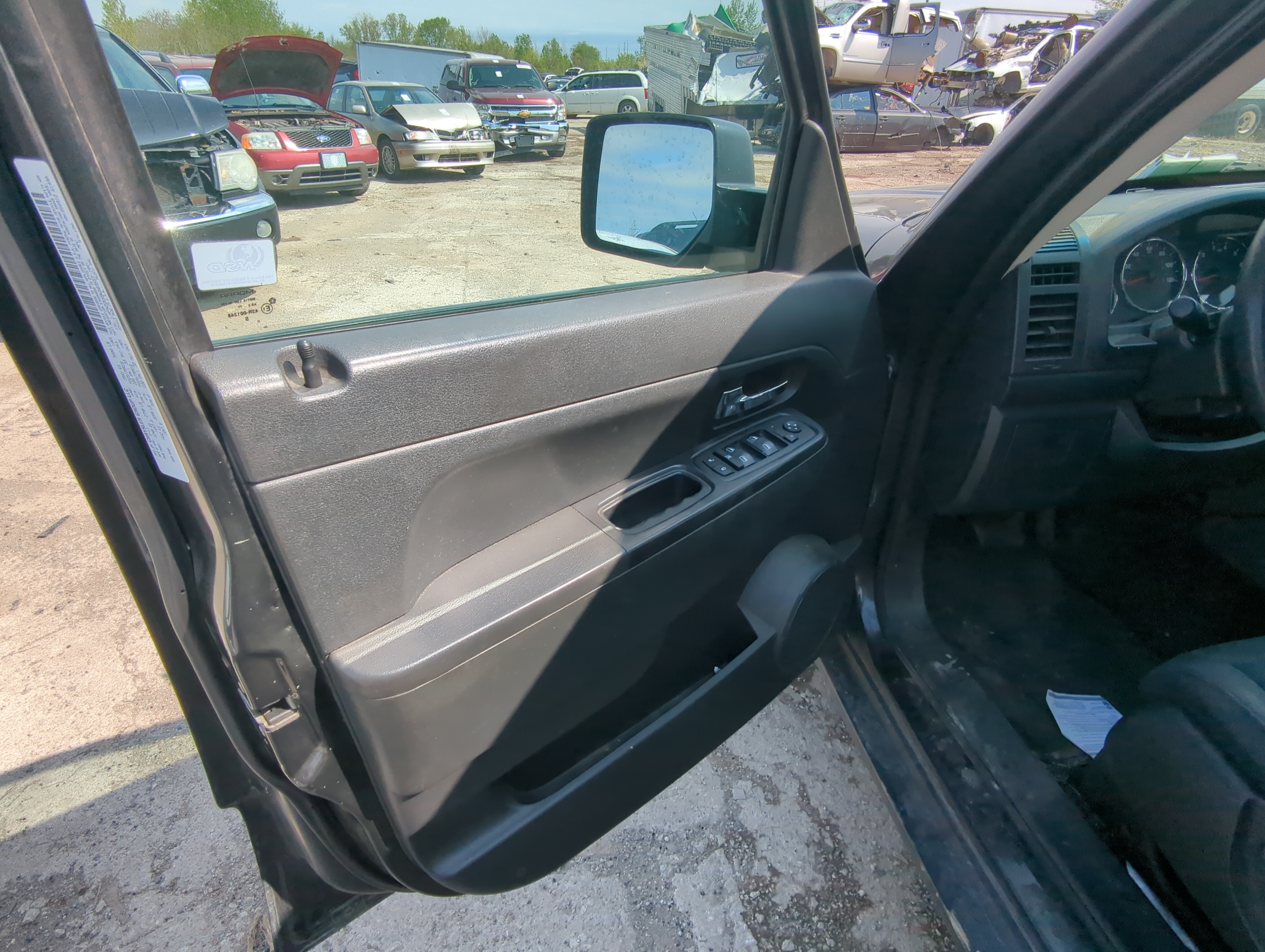 Picture of 2011 Jeep Liberty Front Left Driver Interior Door Panel Trim 901714
