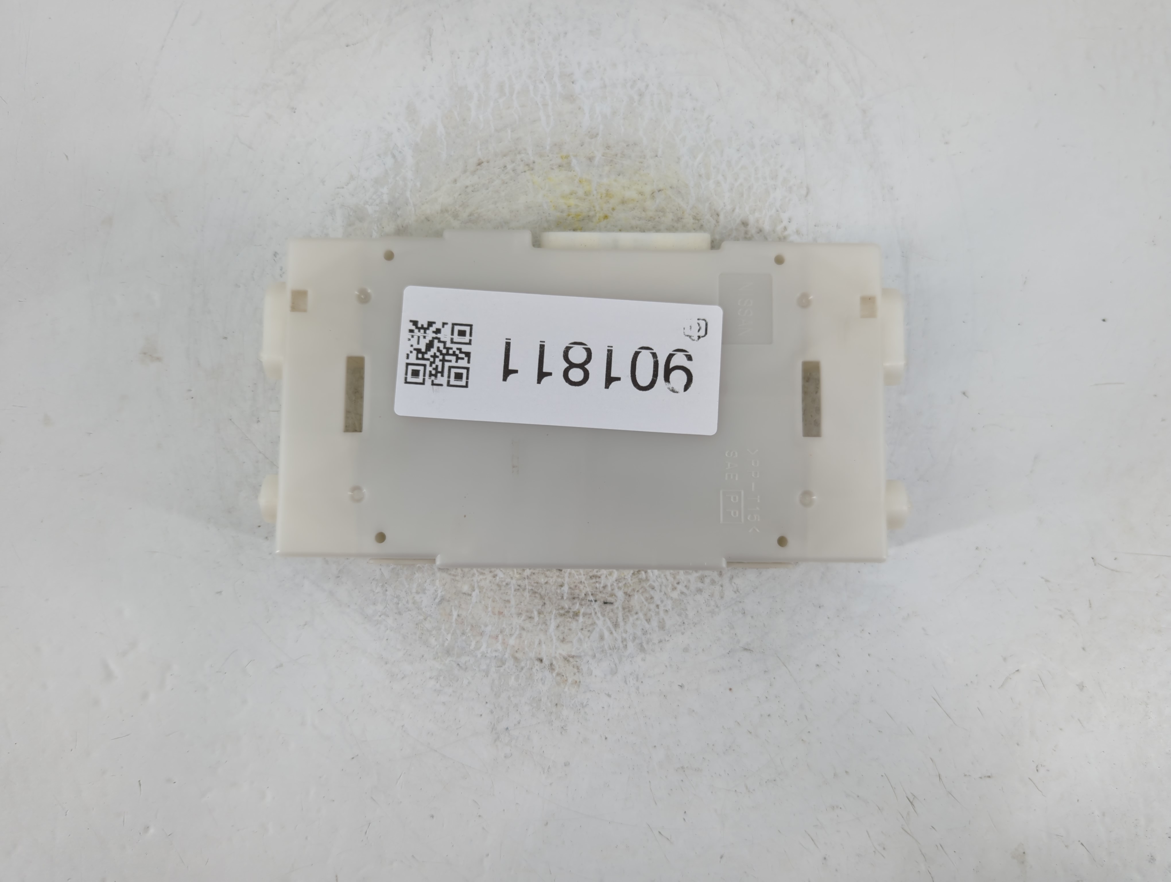 2014-2014 Infiniti Qx60 Am Fm Cd Player Radio Receiver 901811 - Oemusedautoparts1.com
