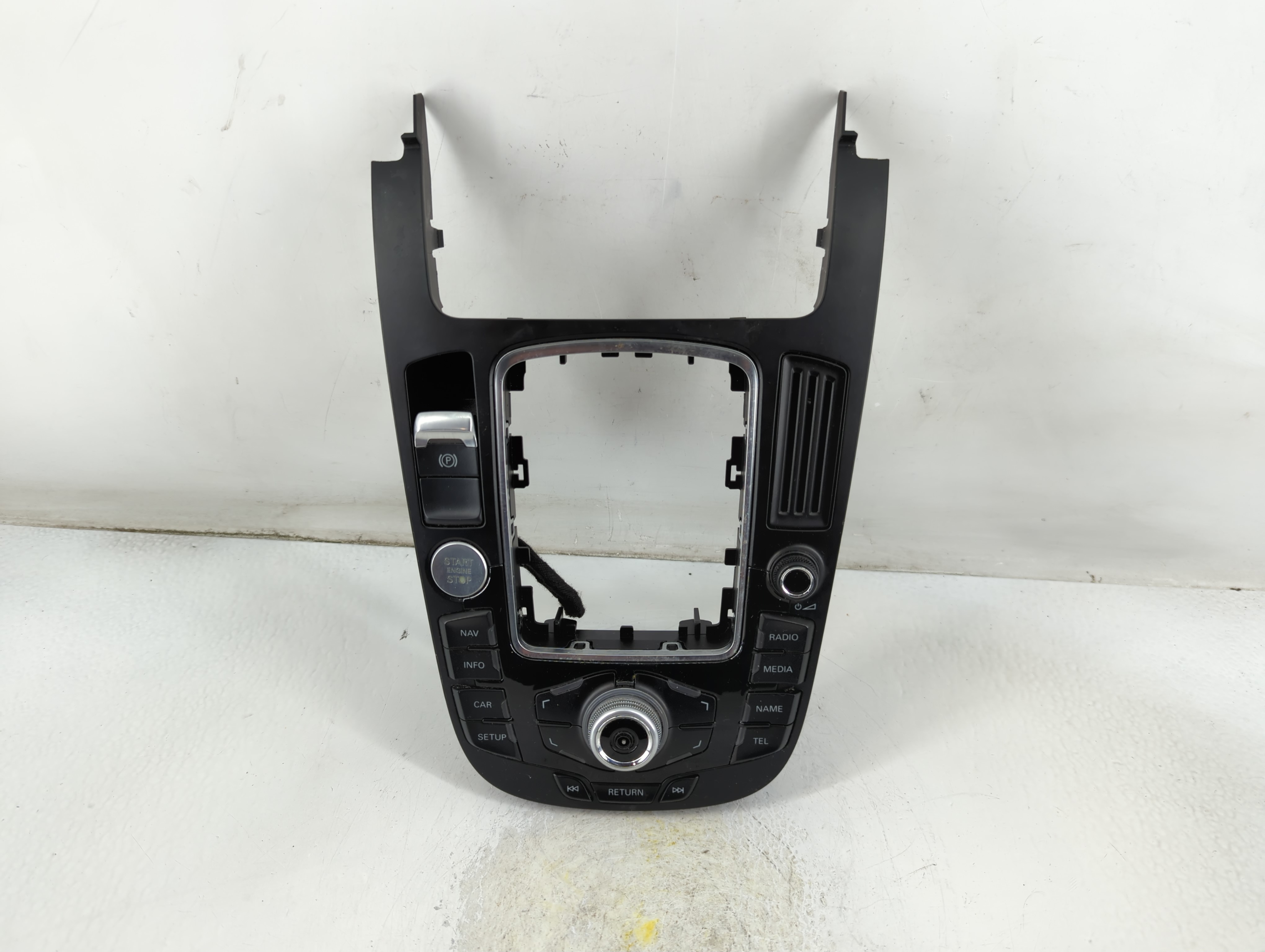 2009-2017 Audi Q5 Am Fm Cd Player Radio Receiver 901821 - Oemusedautoparts1.com
