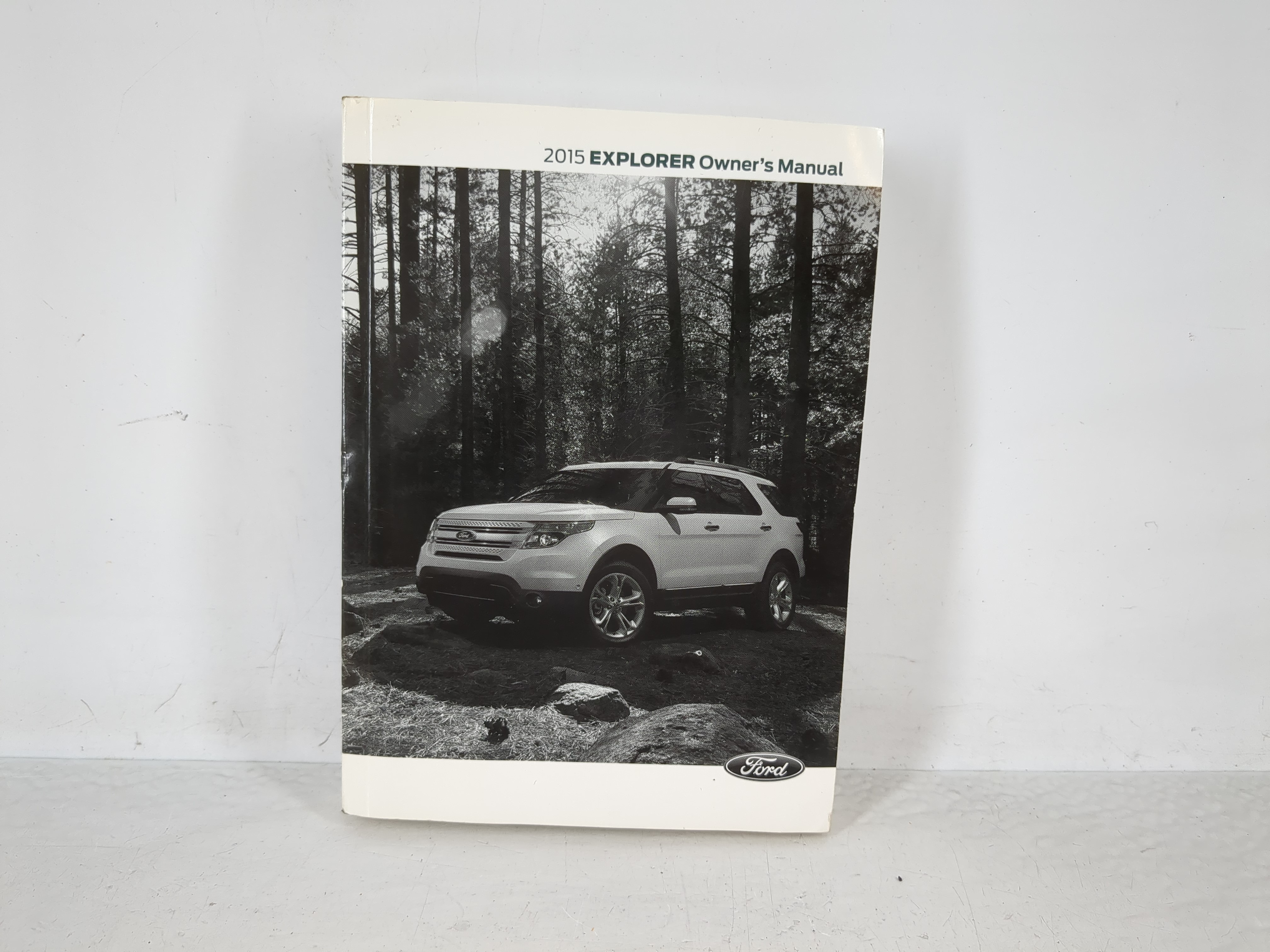 Picture of 2015 Ford Explorer Owners Manual Book Guide 902483
