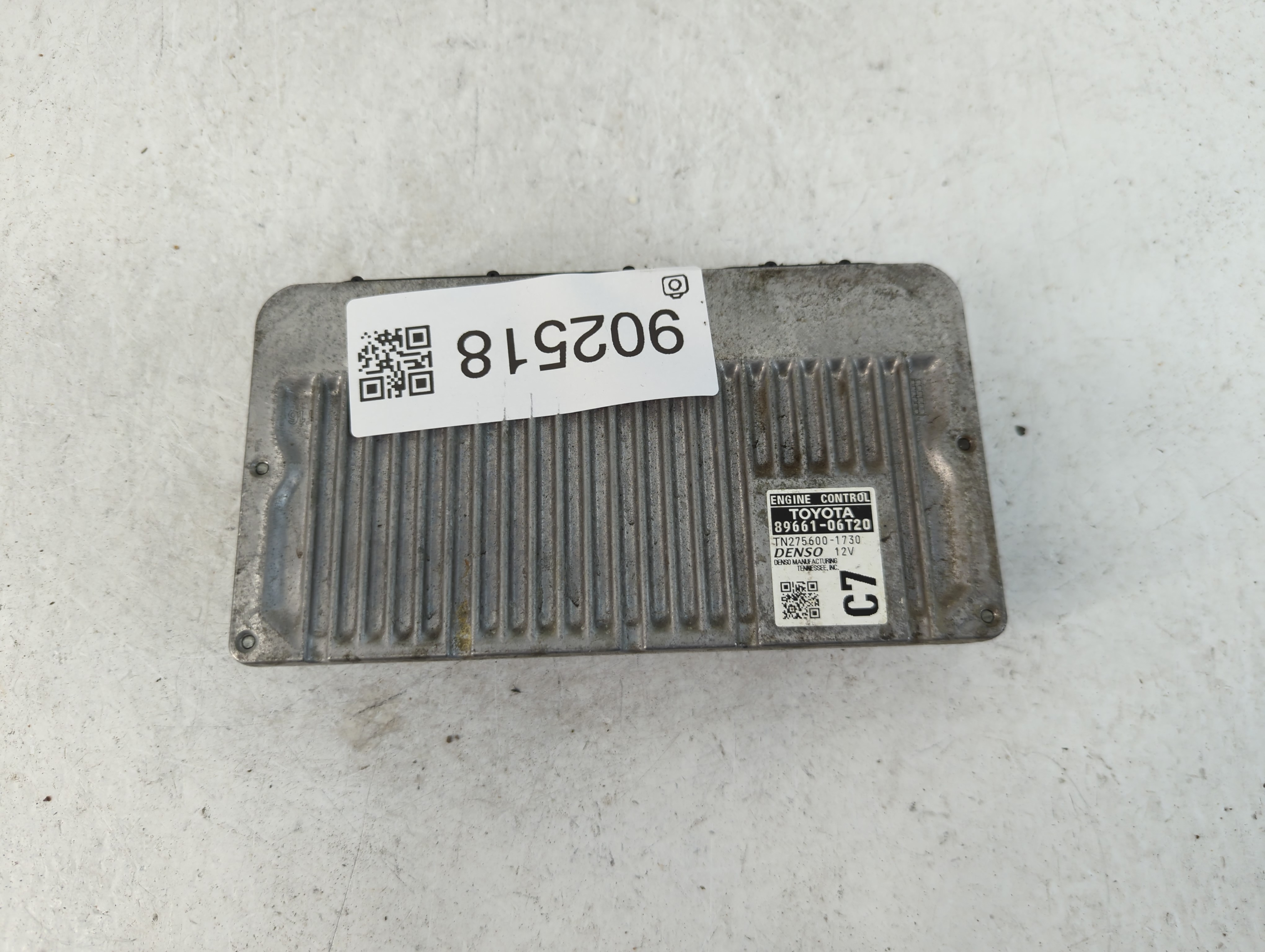 Picture of 2015-2015 Toyota Camry Engine Control Computer Ecu Pcm Ecm Pcu Oem 902518
