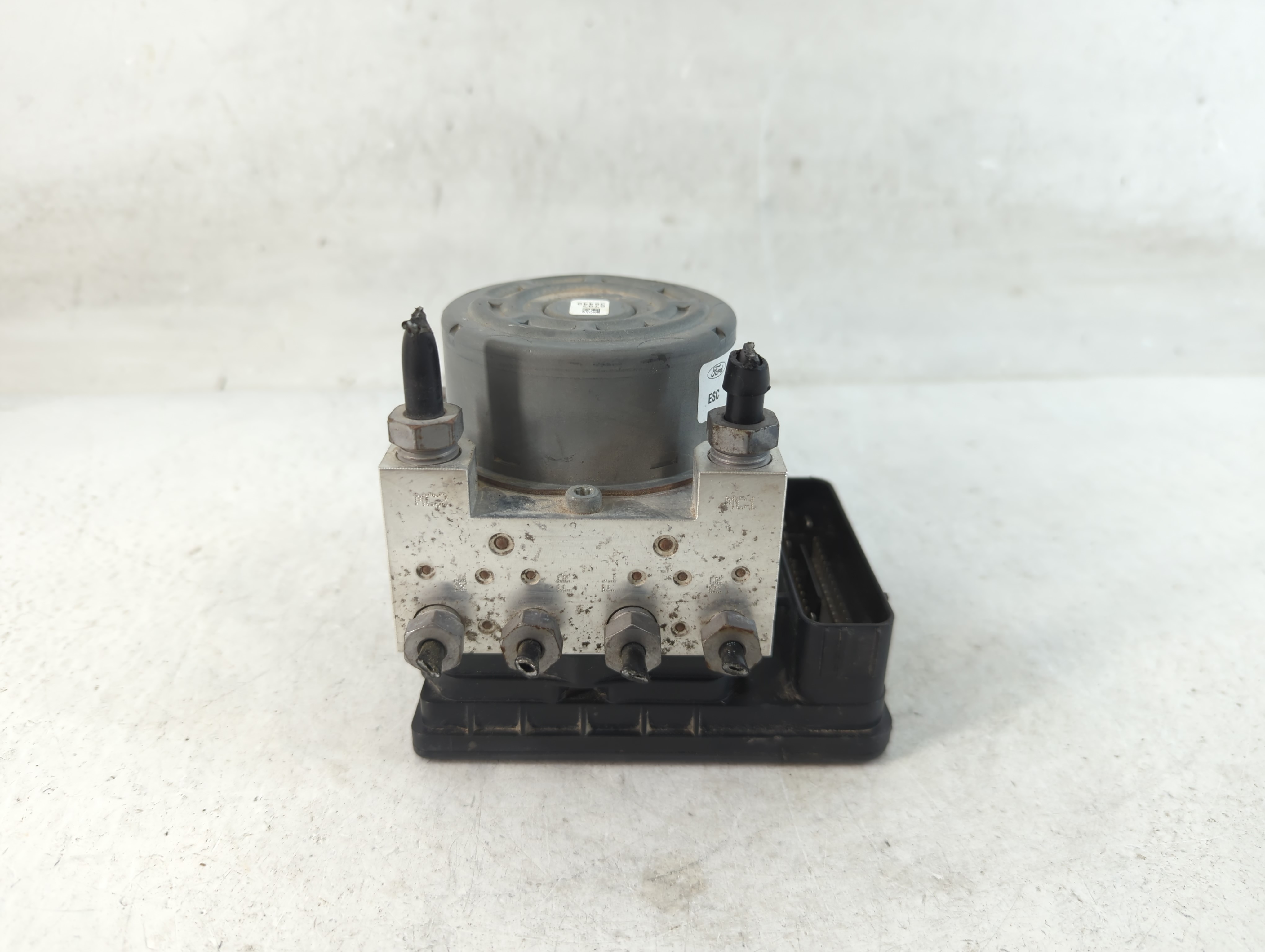 2015-2015 Ford Mustang Abs Pump Control Module 902554 - Oemusedautoparts1.com