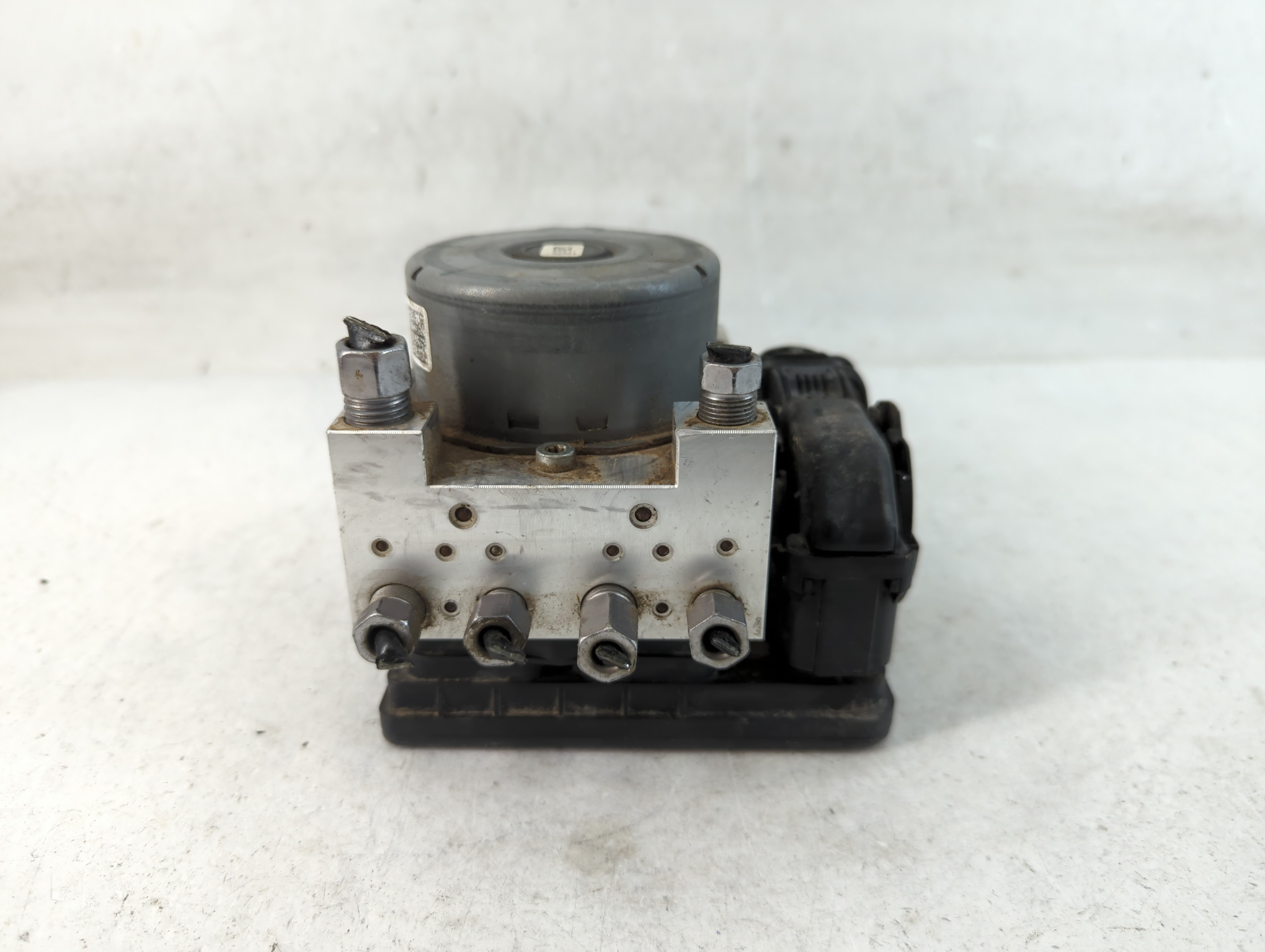 2018-2022 Chrysler 300 Abs Pump Control Module 902606 - Oemusedautoparts1.com