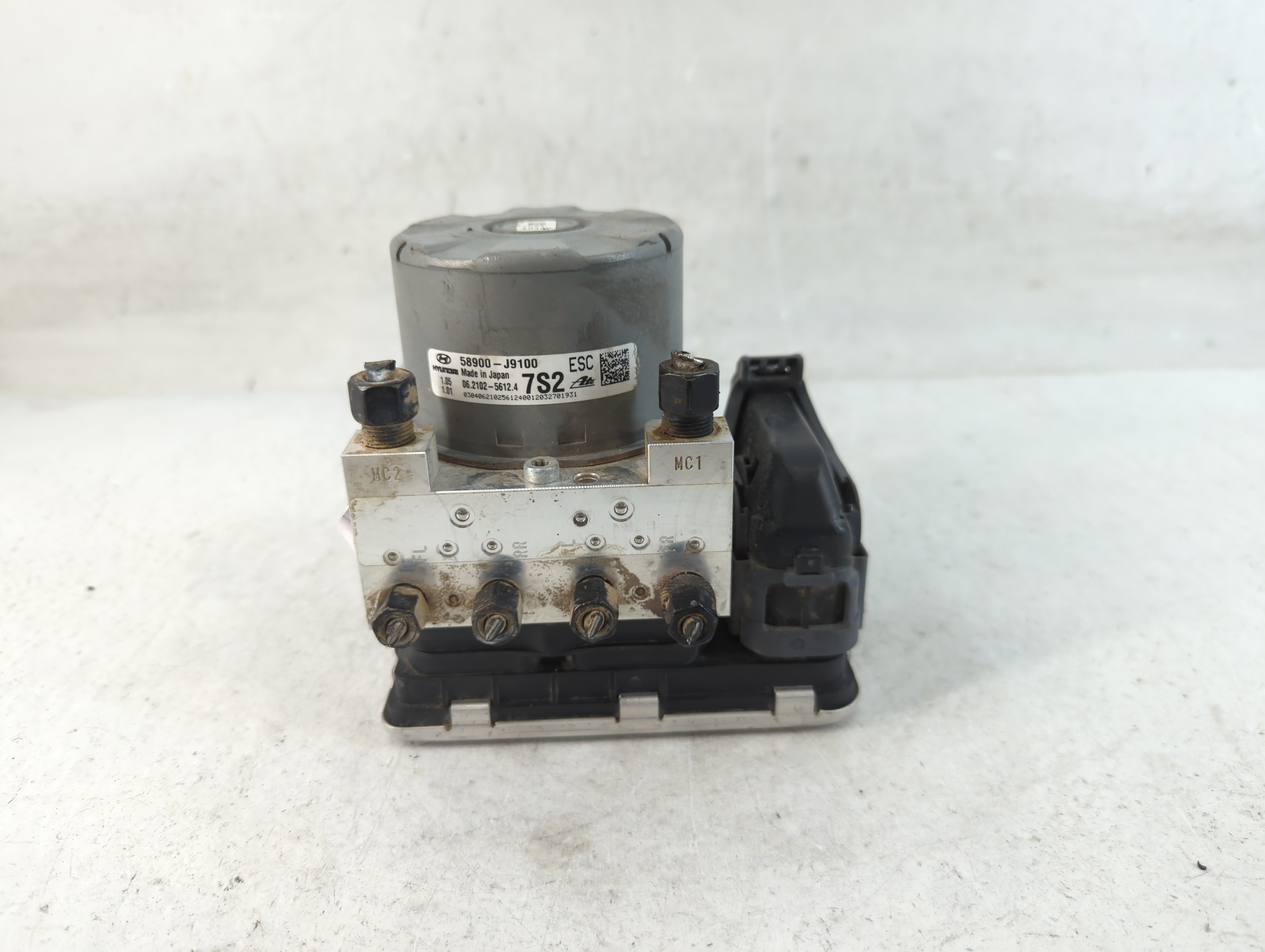 2018-2021 Hyundai Kona Abs Pump Control Module 902610 - Oemusedautoparts1.com