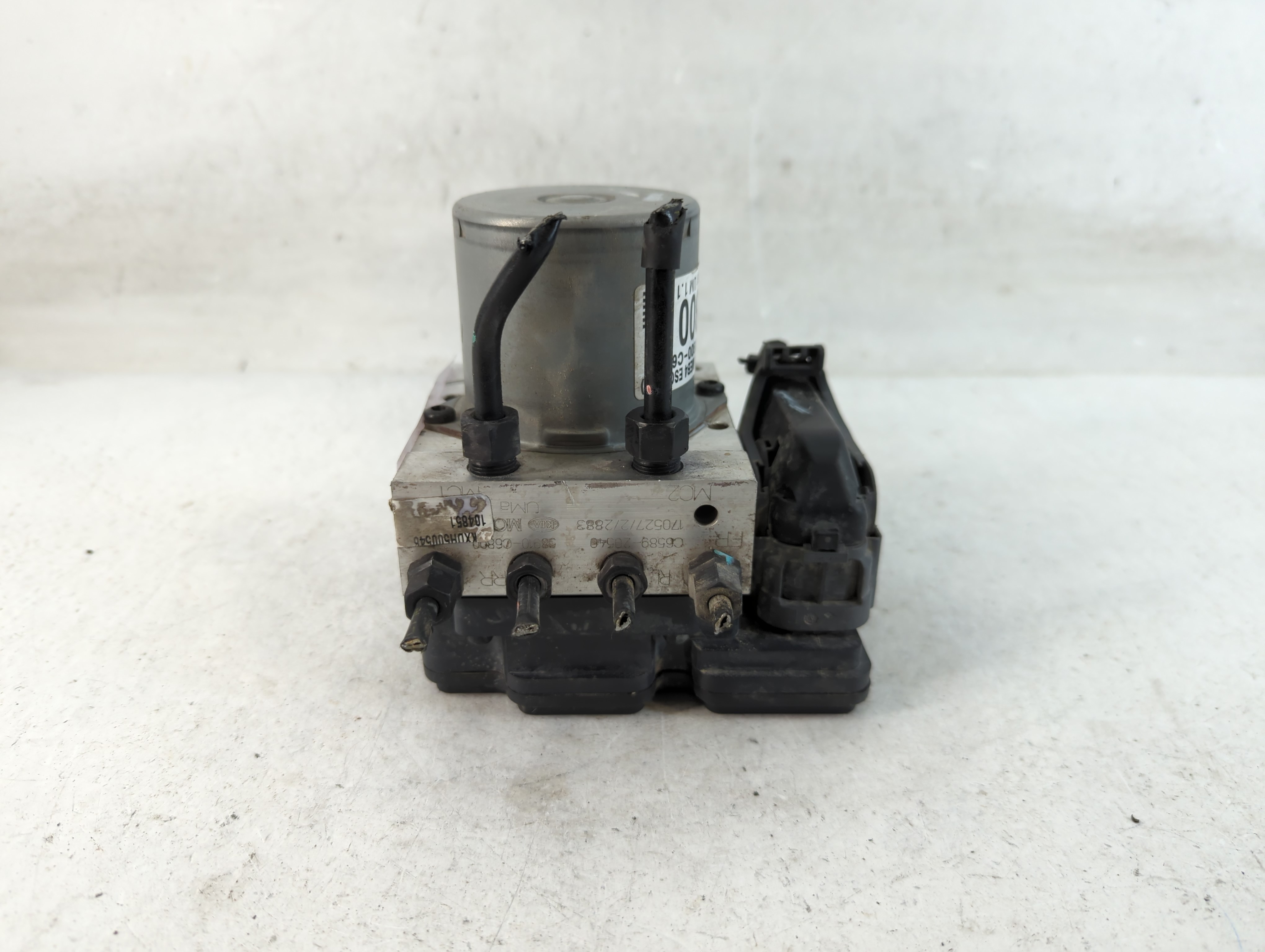 2016-2018 Kia Sorento Abs Pump Control Module 902616 - Oemusedautoparts1.com