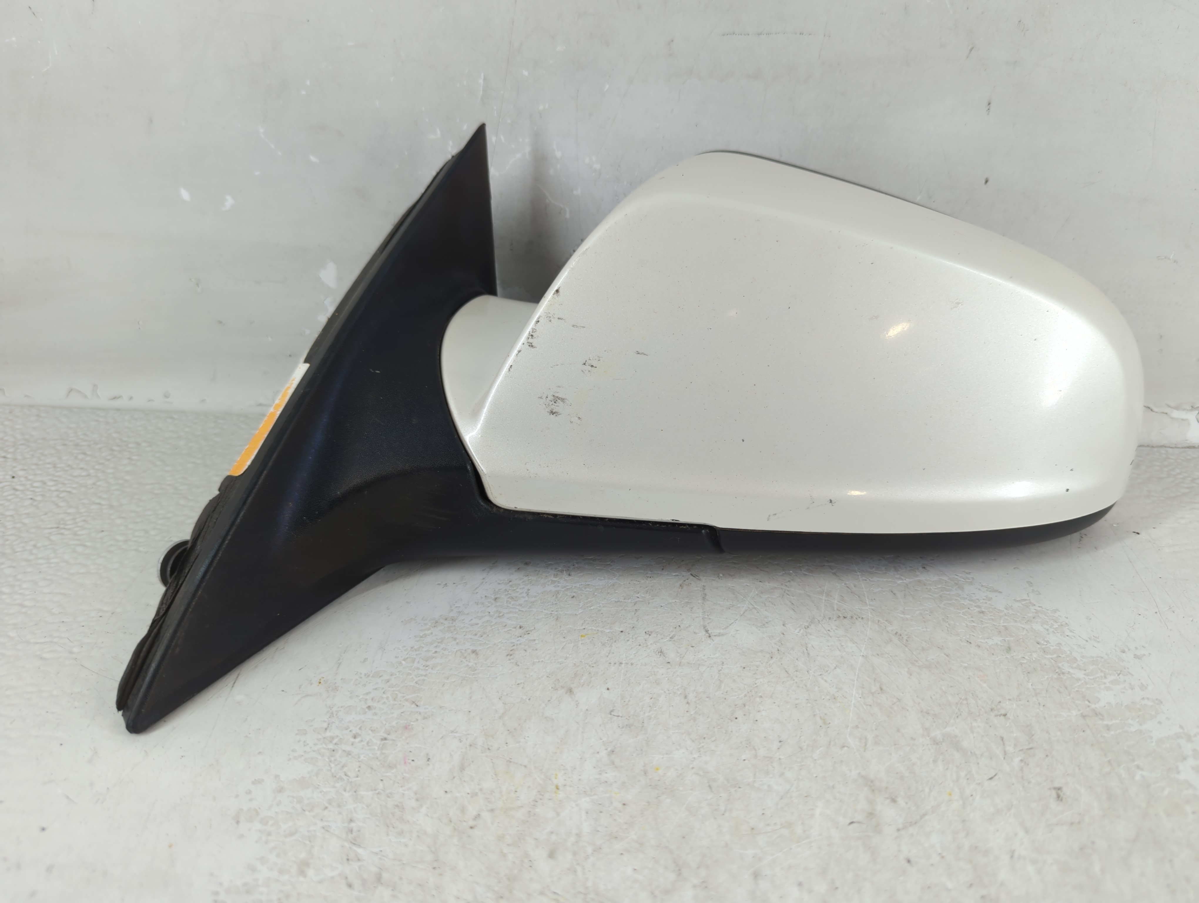 2011-2012 Chevrolet Malibu Driver Left Side View Manual Door Mirror White 902734 - Oemusedautoparts1.com