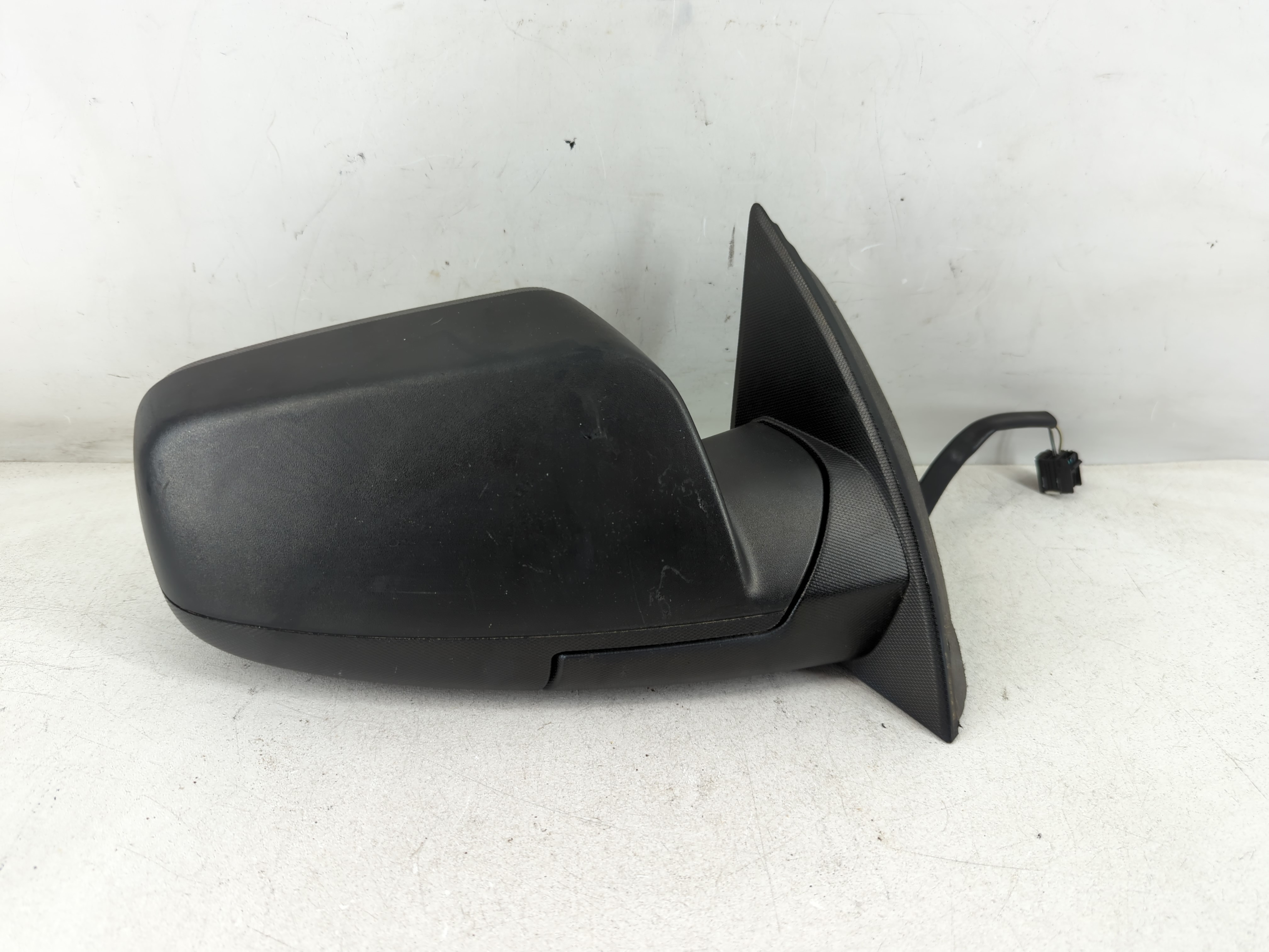 2012-2014 Chevrolet Equinox Passenger Right Side View Manual Door Mirror 903306 - Oemusedautoparts1.com