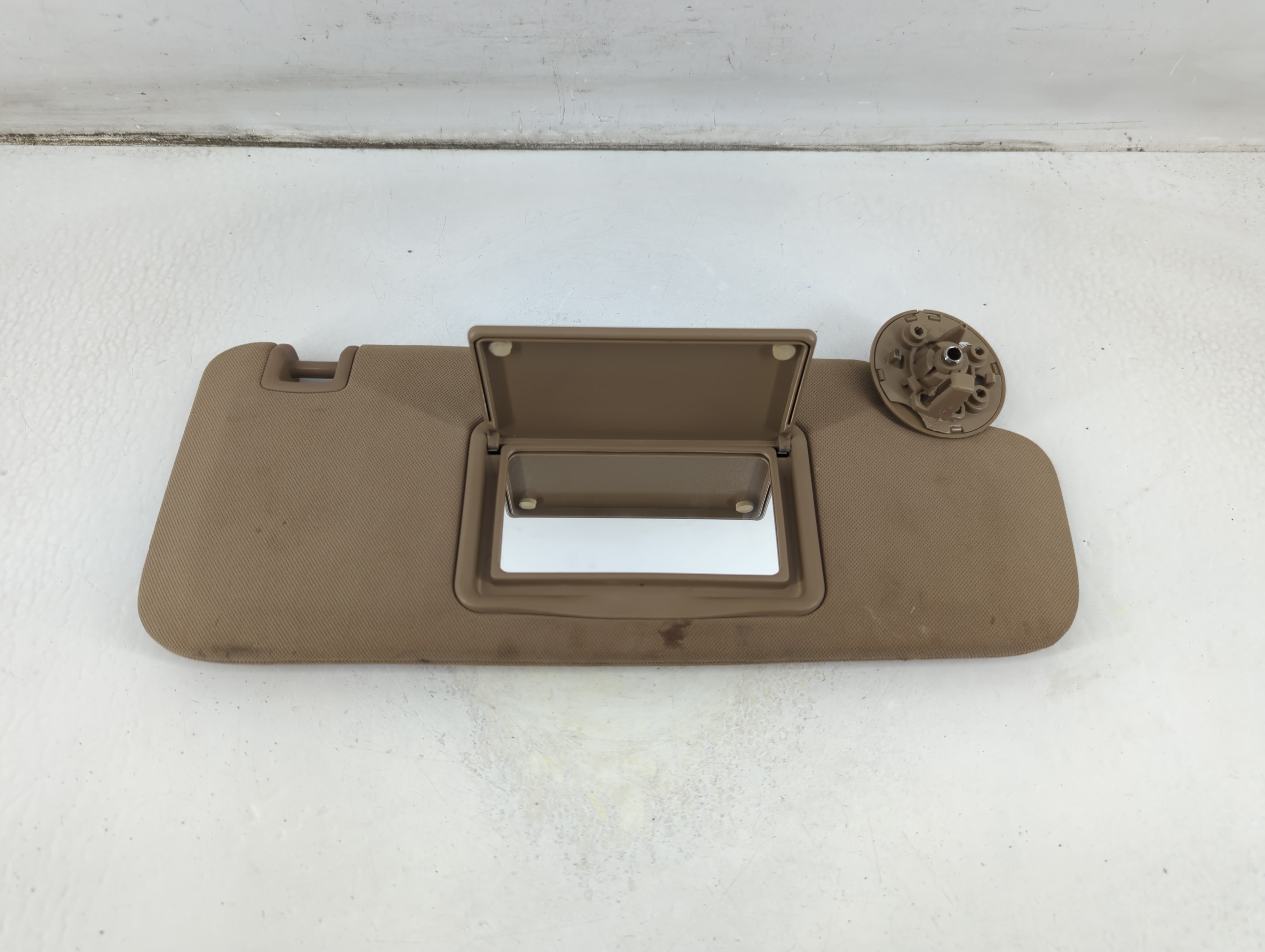 2004-2012 Chevrolet Malibu Passenger Sun Visor Mirror Right Sunvisor 903418 - Oemusedautoparts1.com