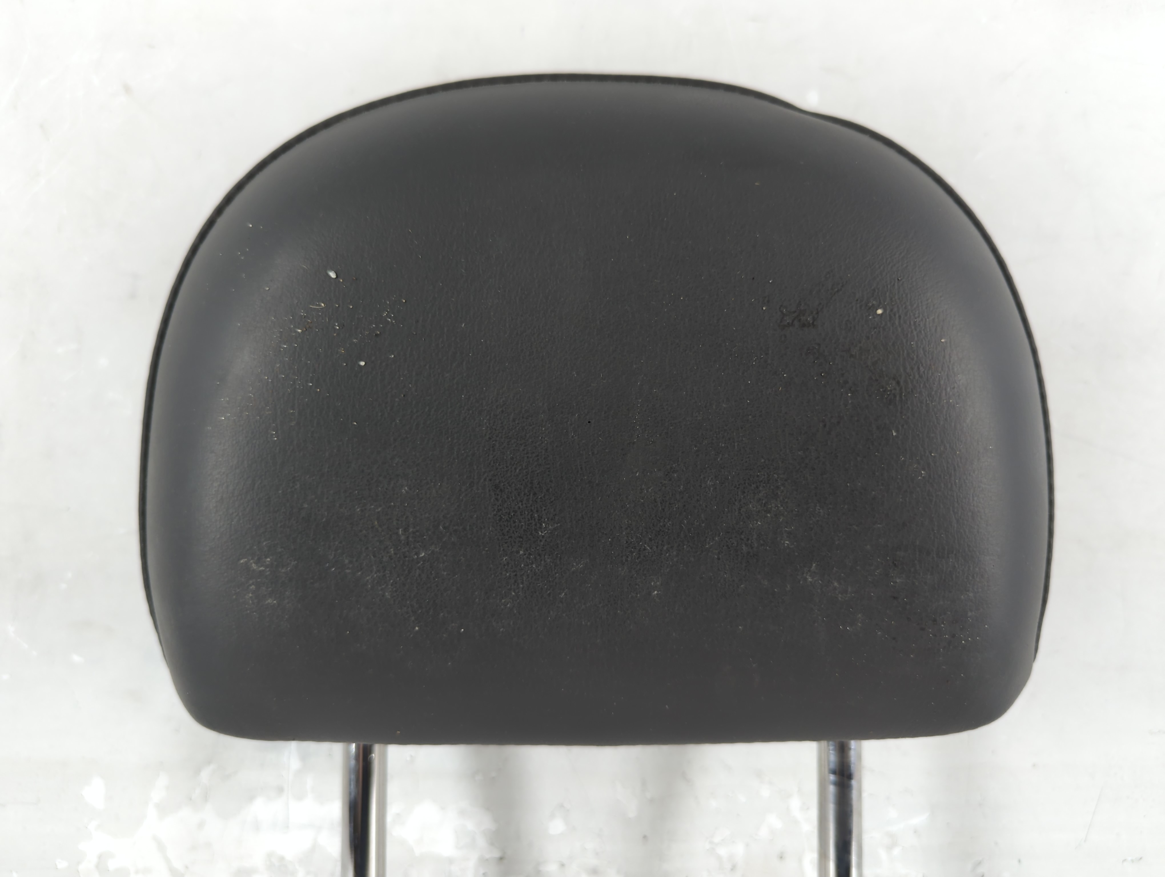 2015 Buick Regal Headrest Head Rest Rear Center Seat Black 903536 - Oemusedautoparts1.com