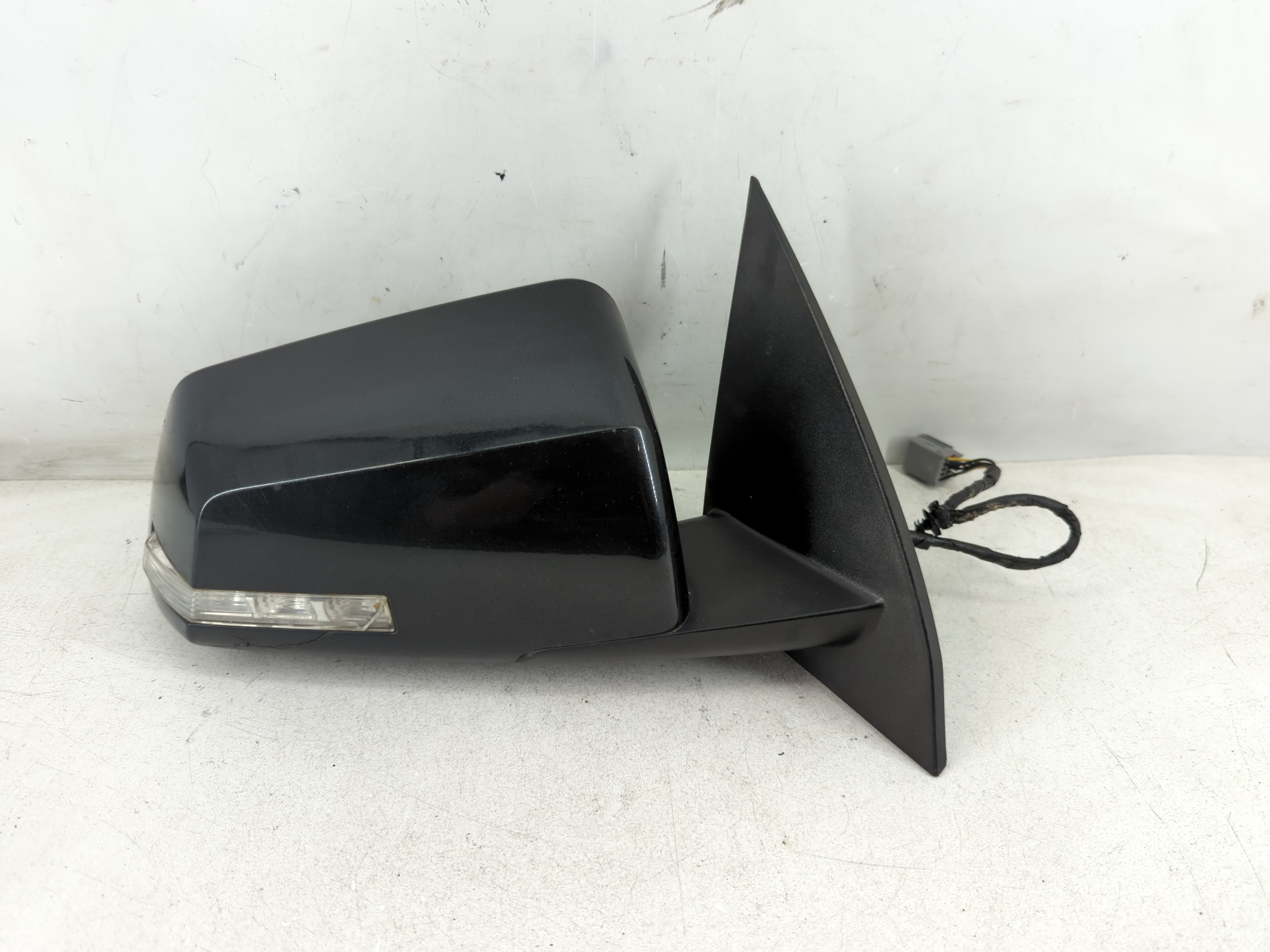 2012 Gmc Acadia Passenger Right Side View Manual Door Mirror 903617 - Oemusedautoparts1.com
