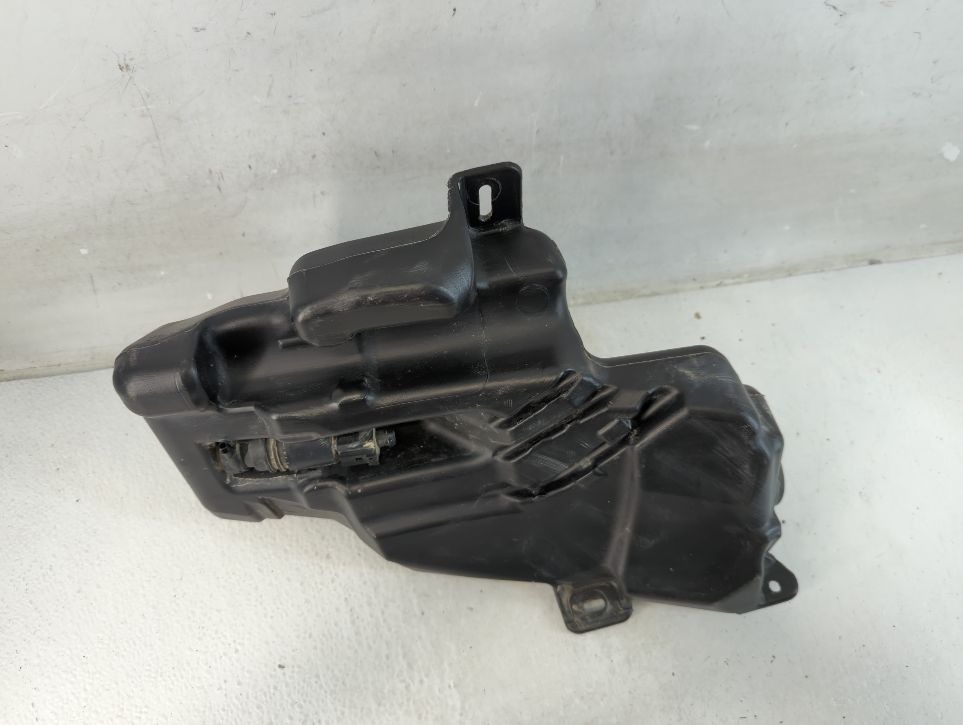 2011-2016 Chevrolet Cruze Windshield Washer Fluid Reservoir Bottle Oem 903902 - Oemusedautoparts1.com