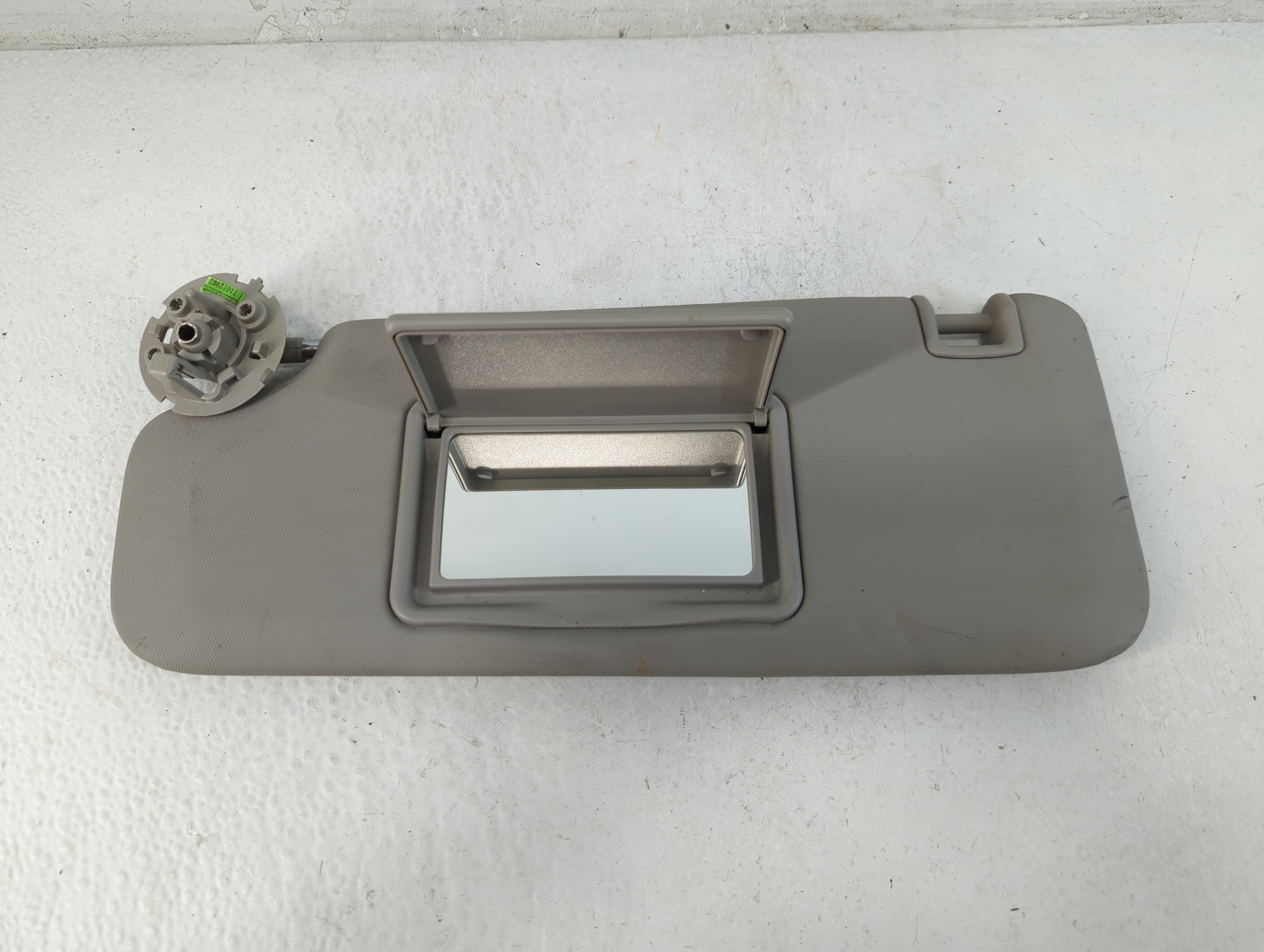 Picture of 2011-2016 Chevrolet Cruze Driver Sun Visor Mirror Left Sunvisor Grey 903933