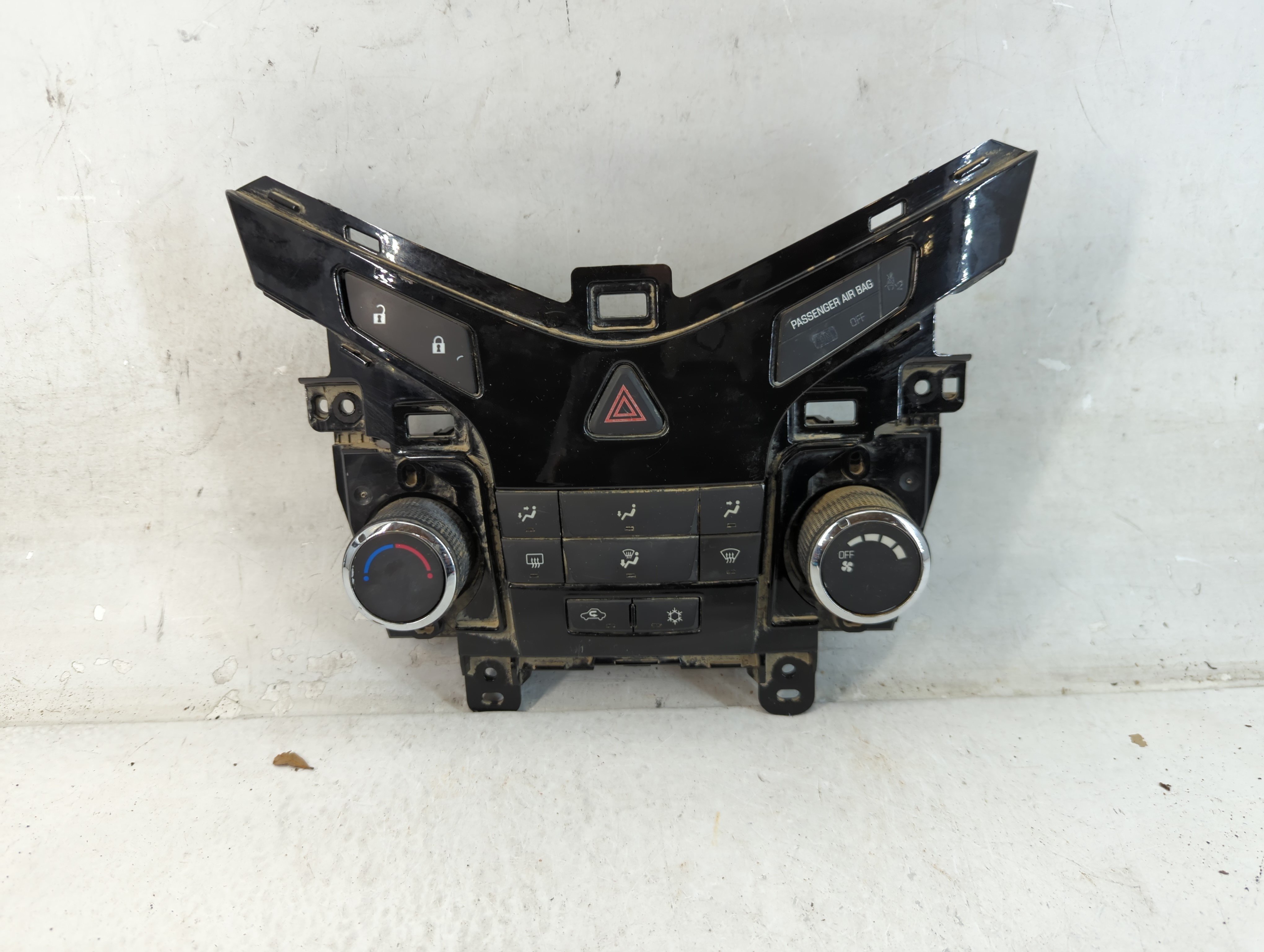 2011-2012 Chevrolet Cruze Ac Heater Climate Control 95017054 903942 - Oemusedautoparts1.com