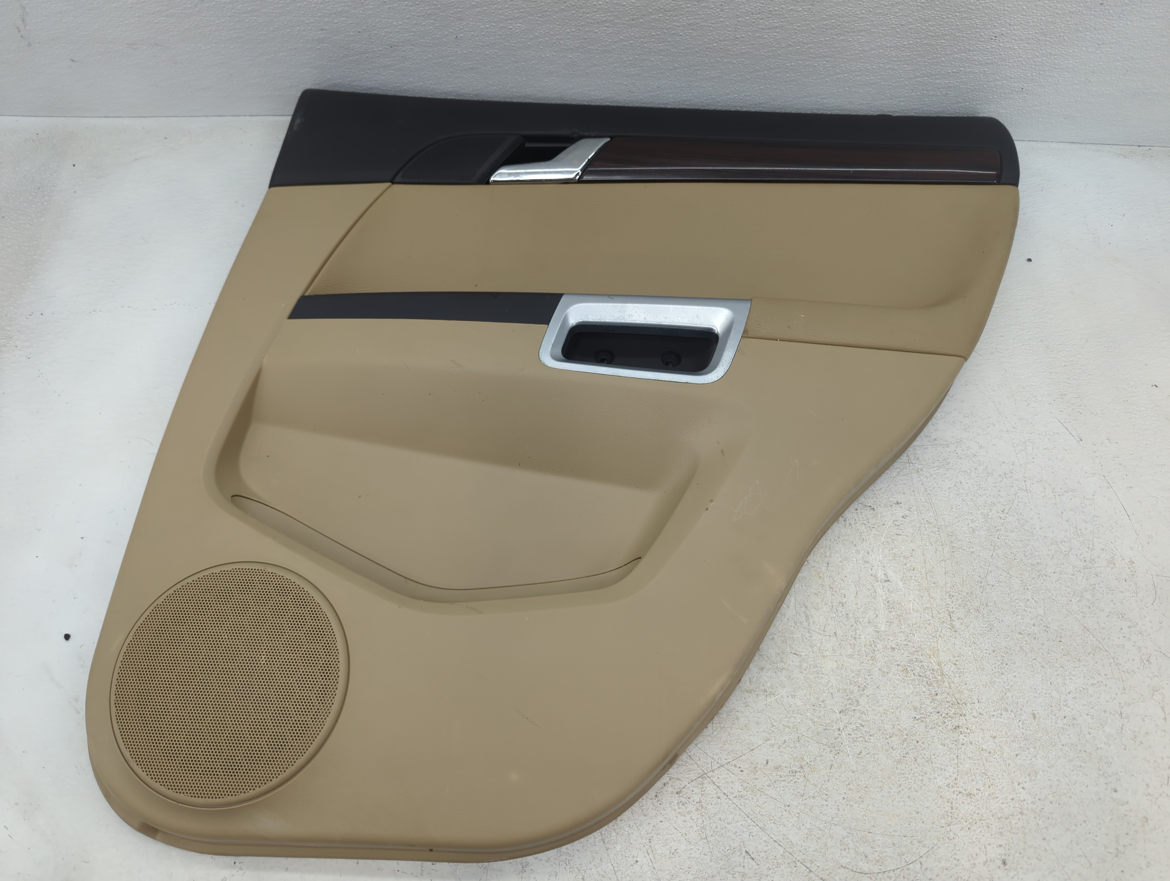 2009 Saturn Vue Rear Right Passenger Interior Door Panel Trim 903979 - Oemusedautoparts1.com