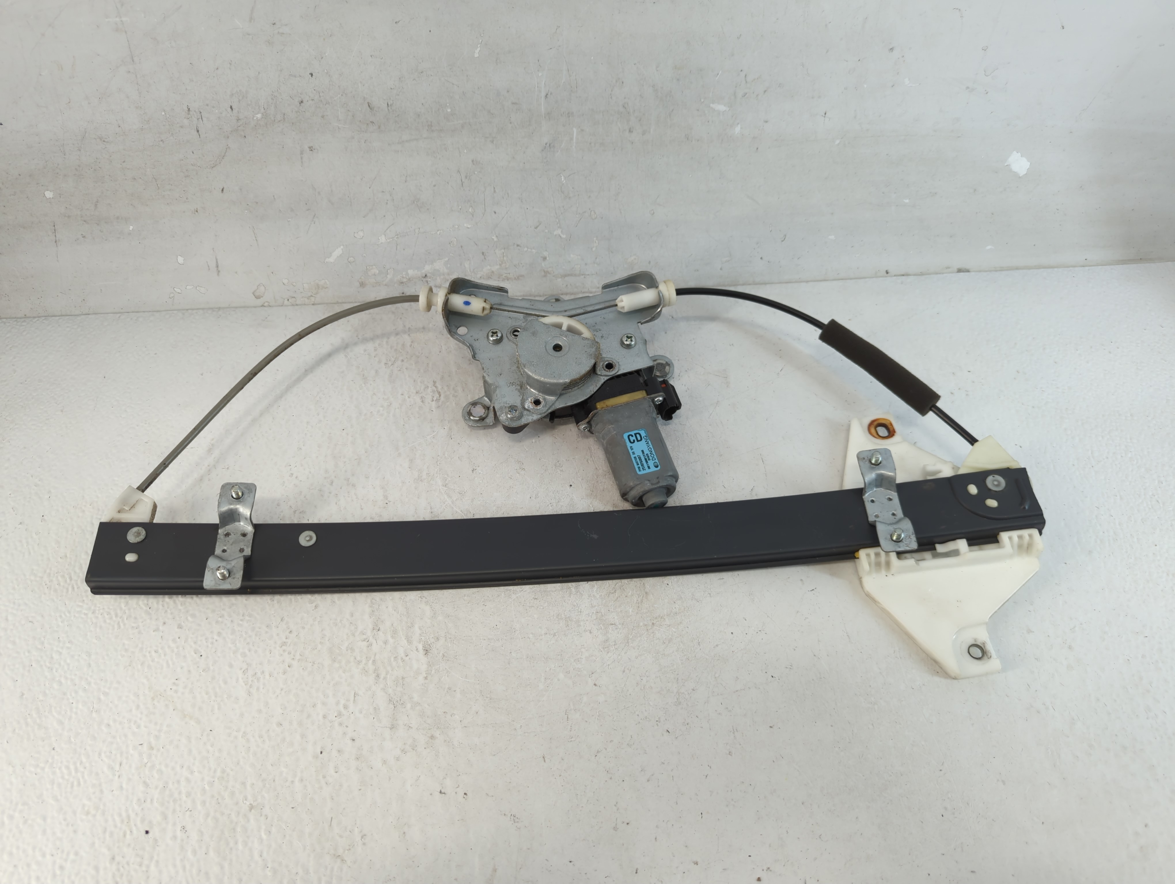 Picture of 2008-2010 Saturn Vue Passenger Front Right Power Window Motor 904008