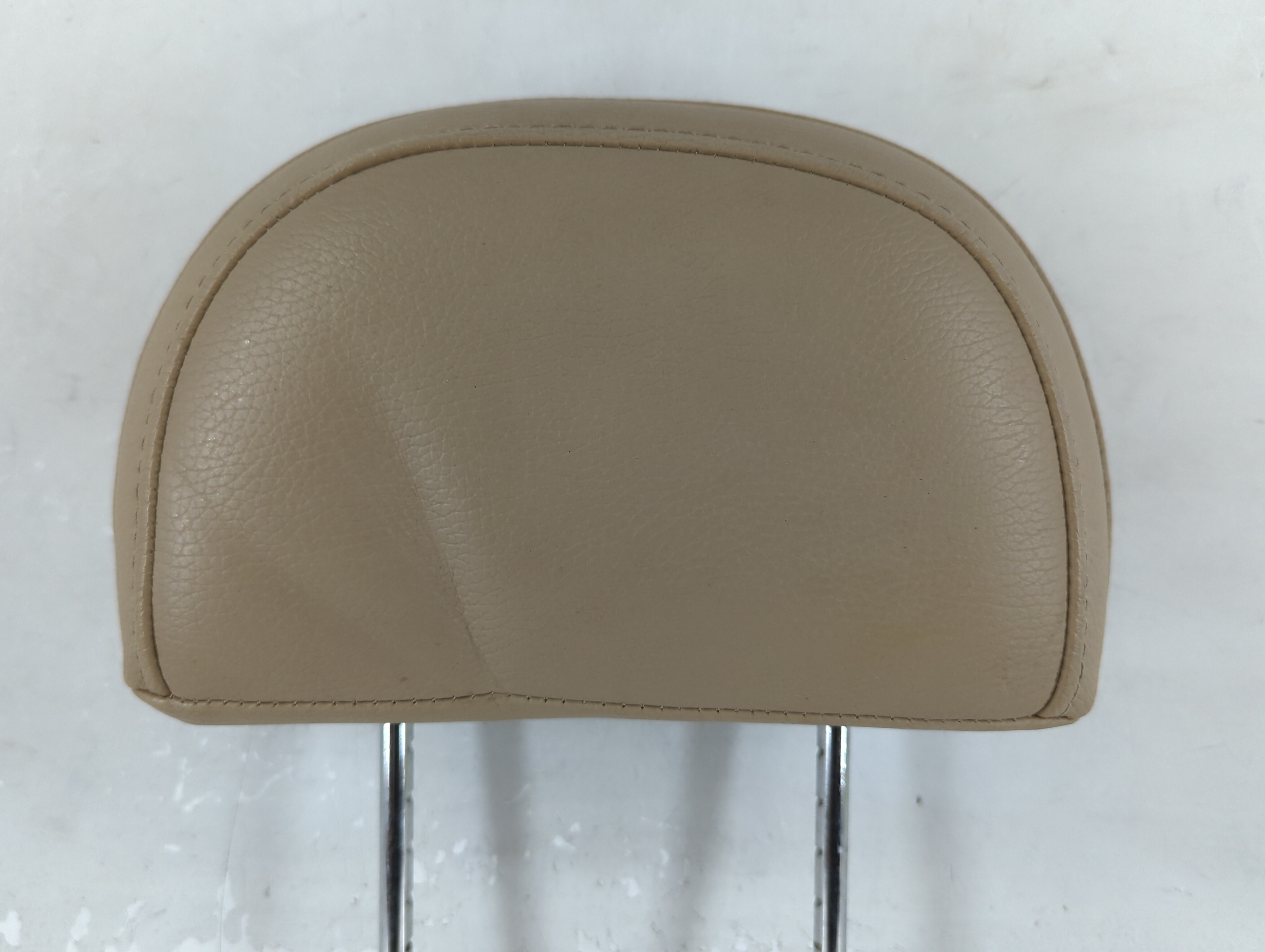 2009 Saturn Vue Headrest Head Rest Front Driver Passenger Seat Beige 904013 - Oemusedautoparts1.com