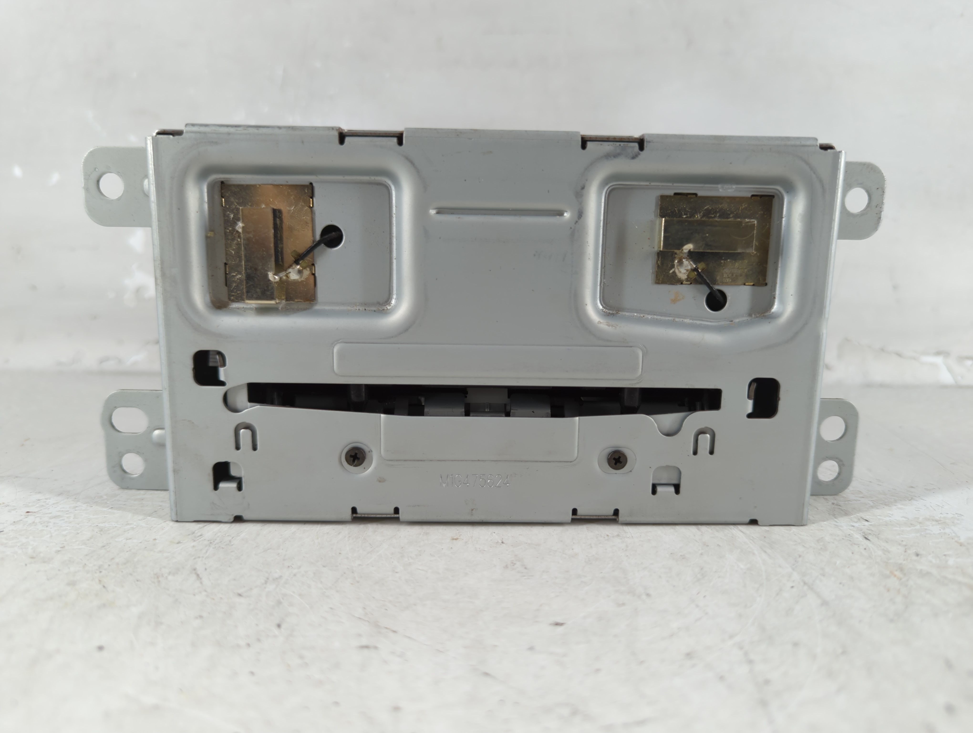 2011-2015 Chevrolet Volt Radio Speaker Amplifier 22993877 904061 - Oemusedautoparts1.com