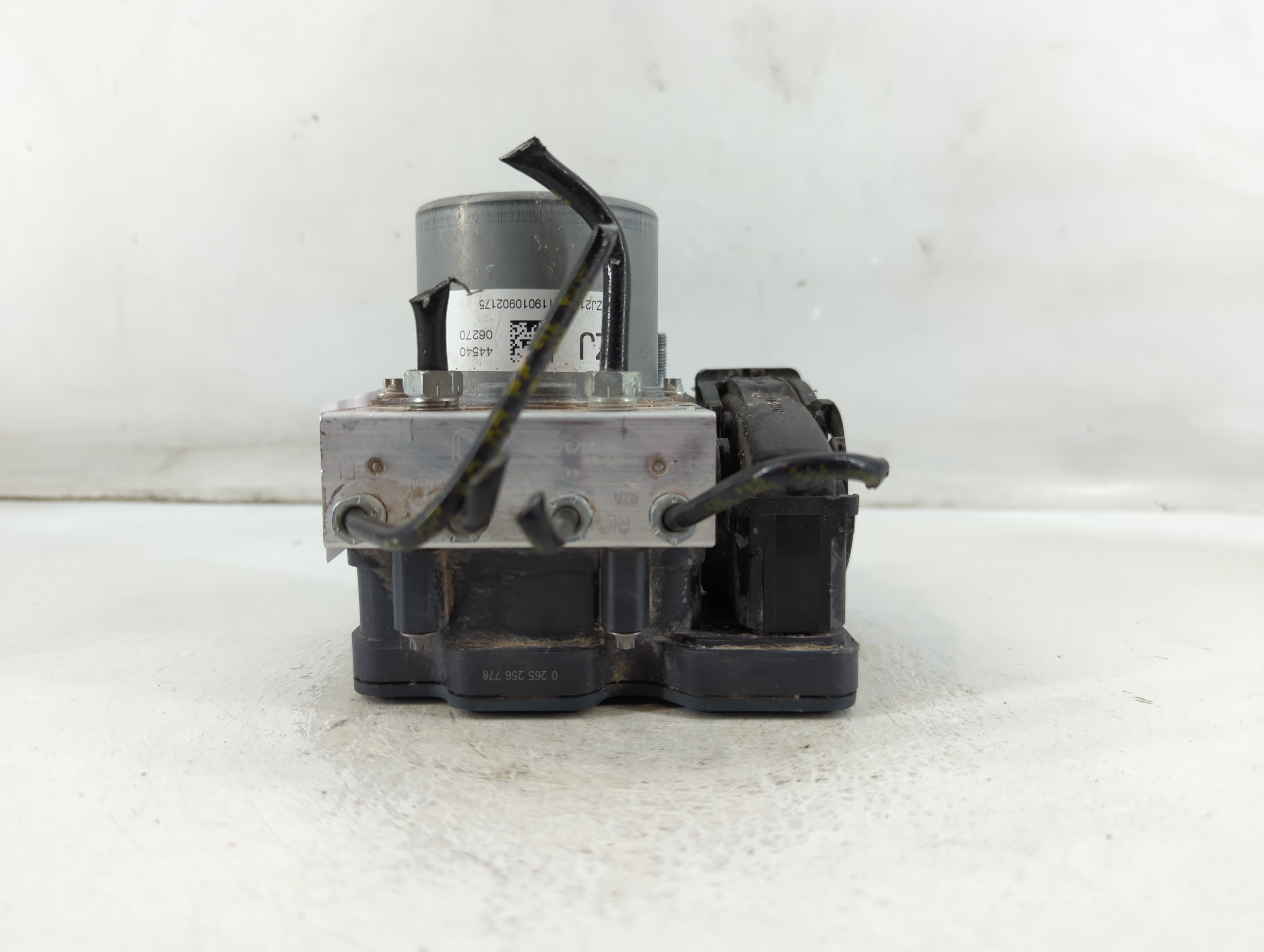 2018-2020 Toyota Camry Abs Pump Control Module 904280 - Oemusedautoparts1.com