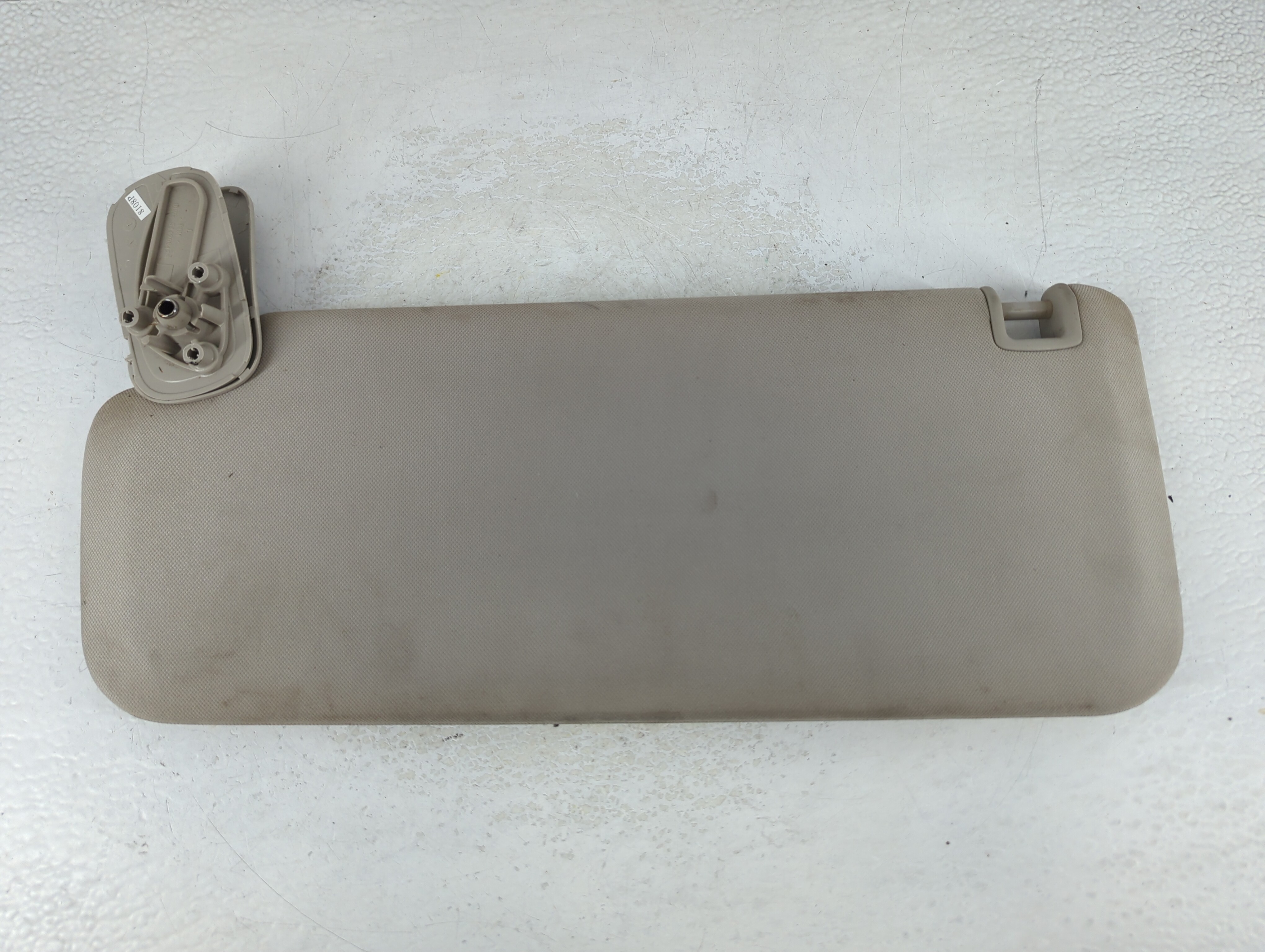 2007-2013 Chevrolet Silverado 1500 Driver Sun Visor Mirror Left Sunvisor 904466 - Oemusedautoparts1.com