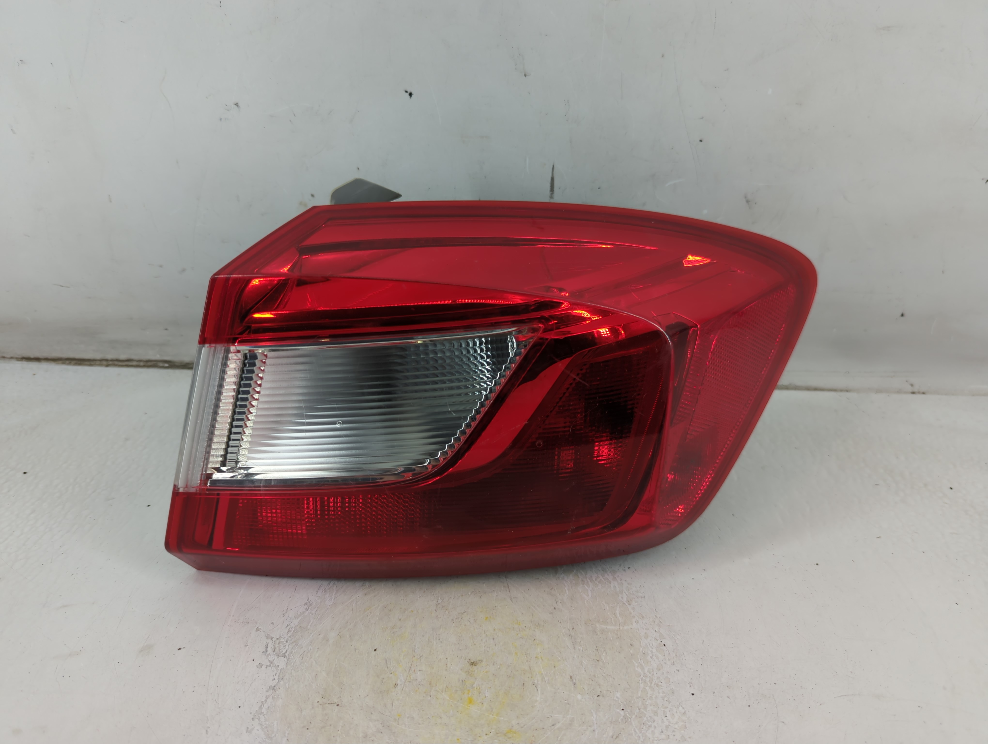 2016-2016 Chevrolet Cruze Passenger Right Side Tail Light Taillight Oem 904544 - Oemusedautoparts1.com