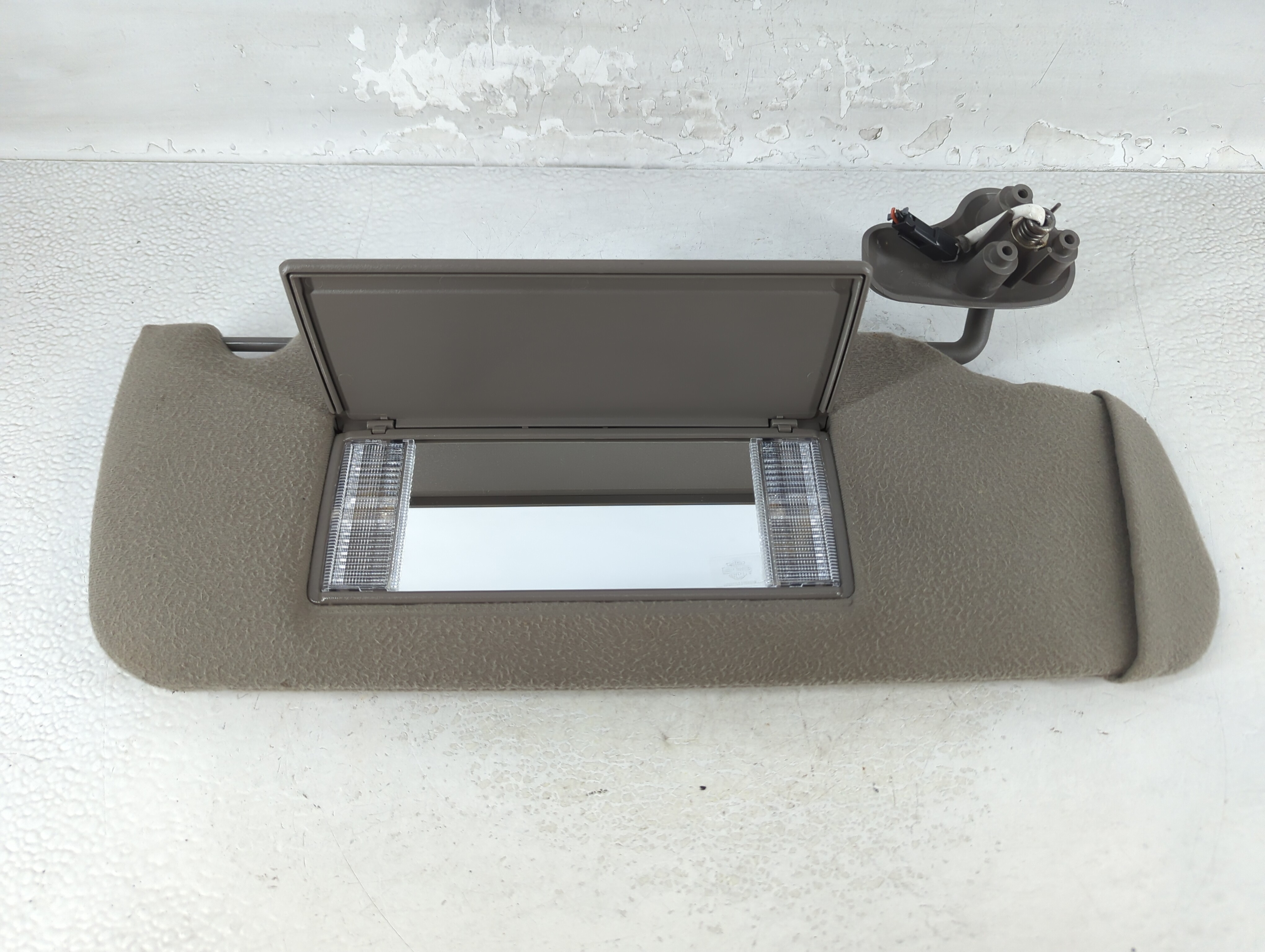 2004 Cadillac Escalade Passenger Sun Visor Mirror Right Sunvisor Grey 904673 - Oemusedautoparts1.com