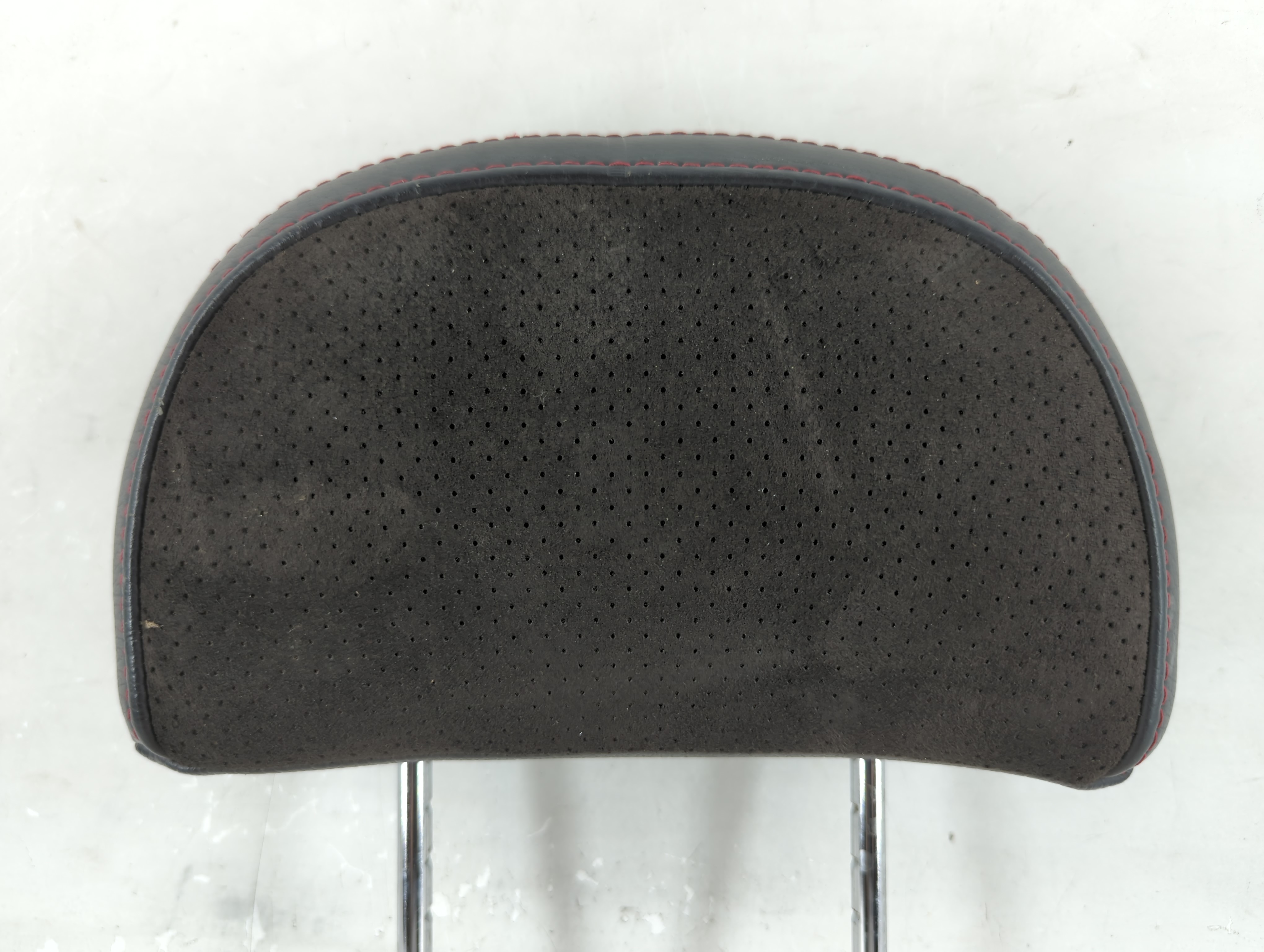 Picture of 2008 Saturn Vue Headrest Head Rest Rear Seat Black 904802