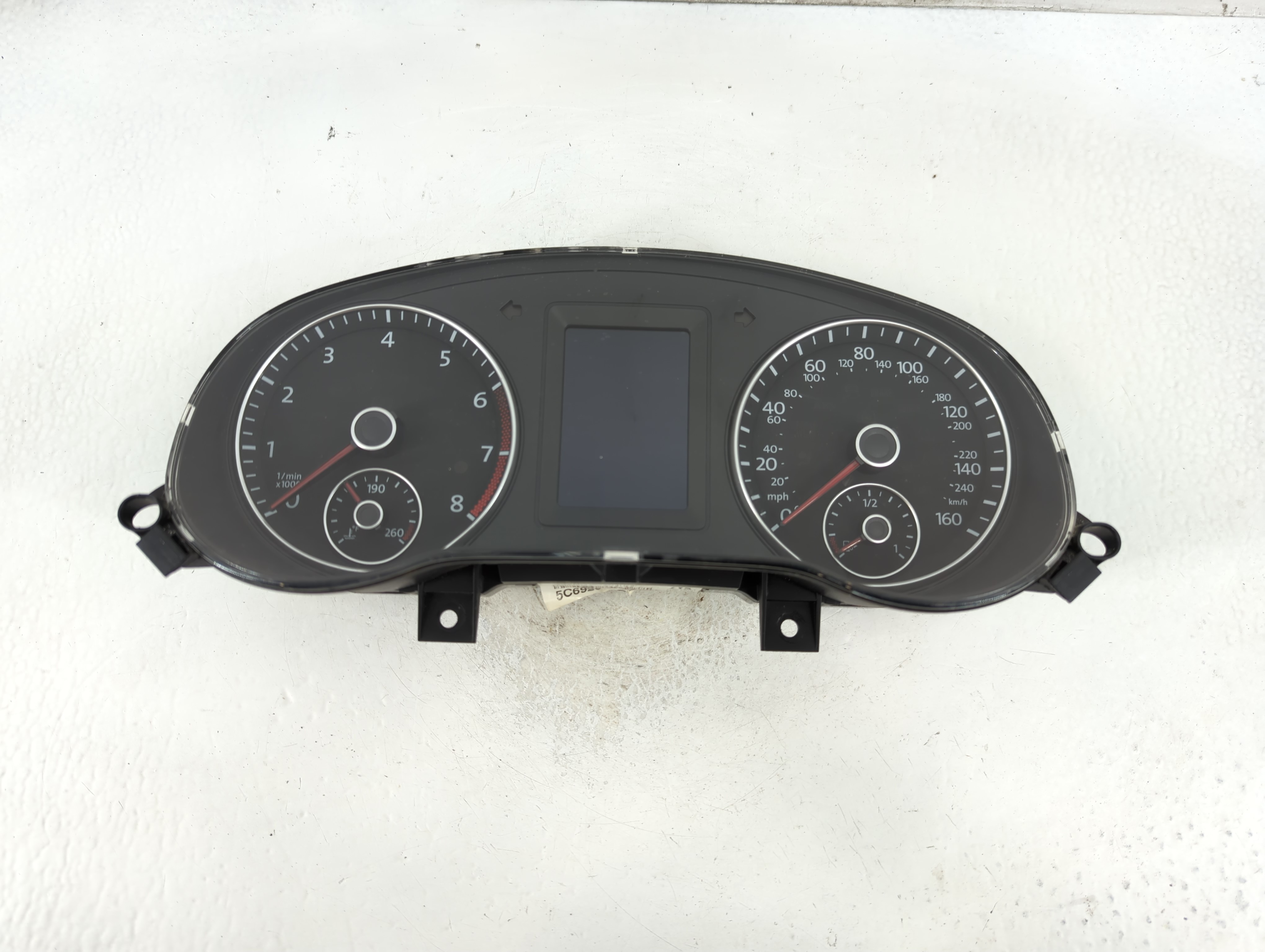 2014-2014 Volkswagen Jetta Speedometer Instrument Cluster Gauges 904993 - Oemusedautoparts1.com