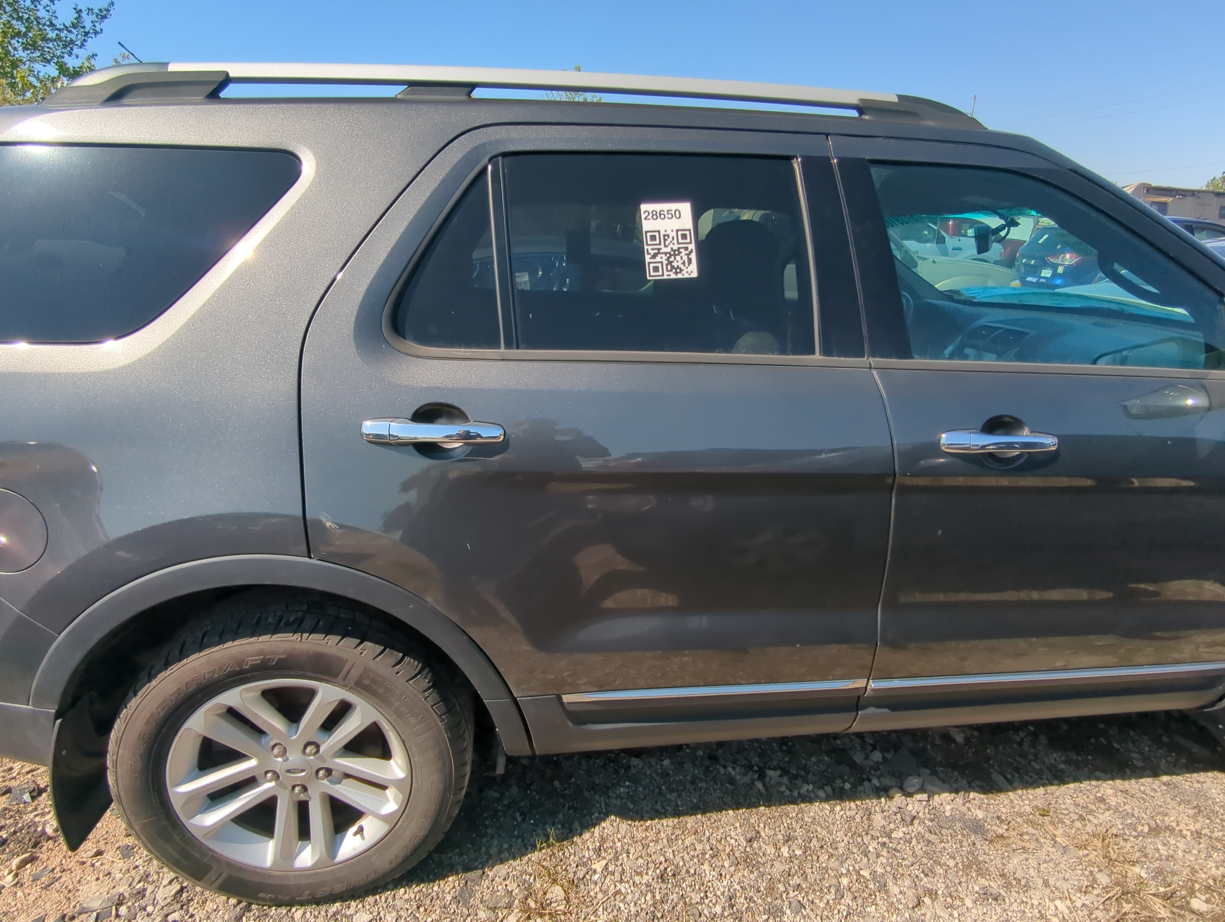 Picture of 2011-2019 Ford Explorer Passenger Rear Door Oem 905360