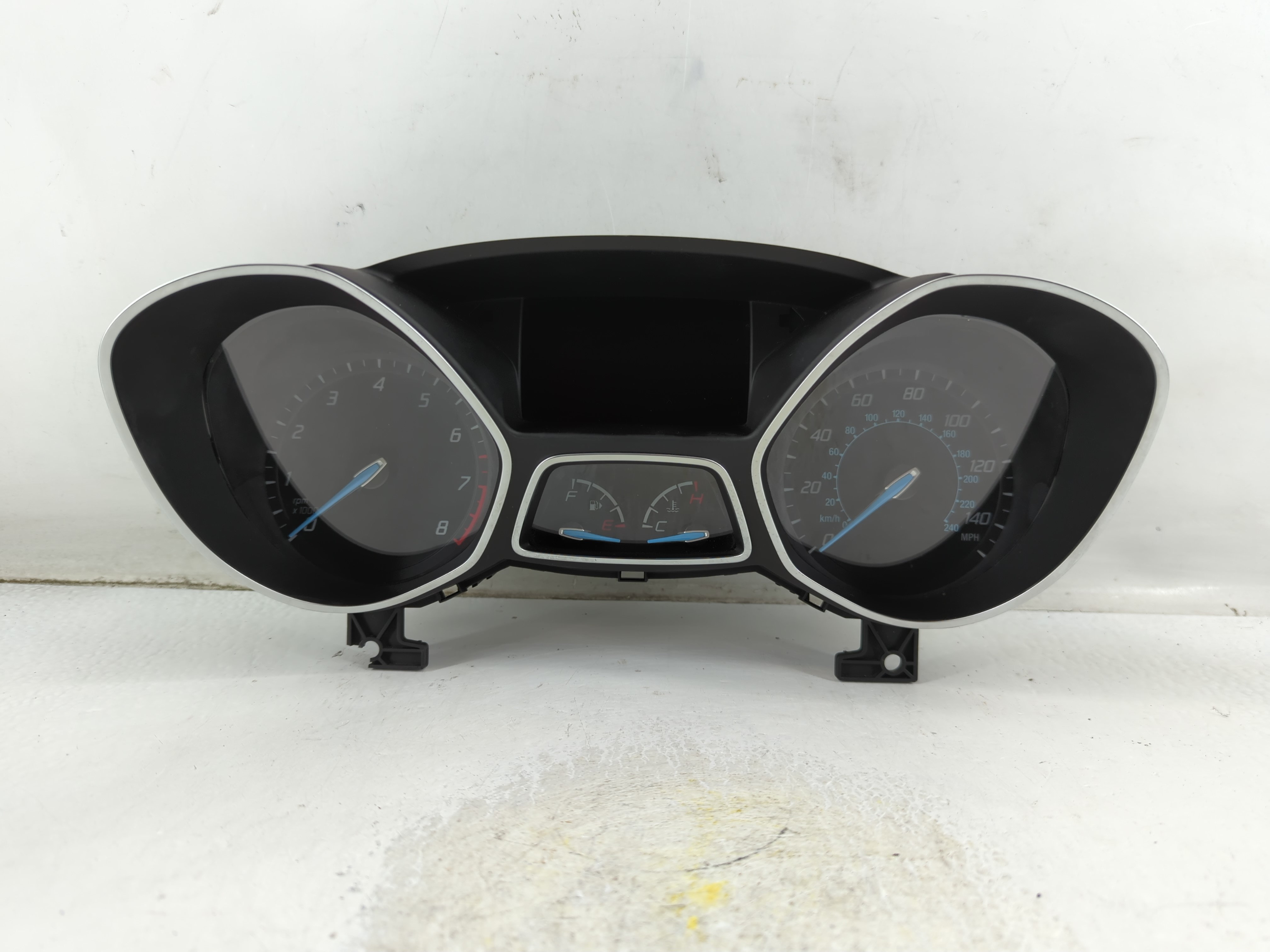 2013-2014 Ford Focus Speedometer Instrument Cluster Gauges 905377 - Oemusedautoparts1.com
