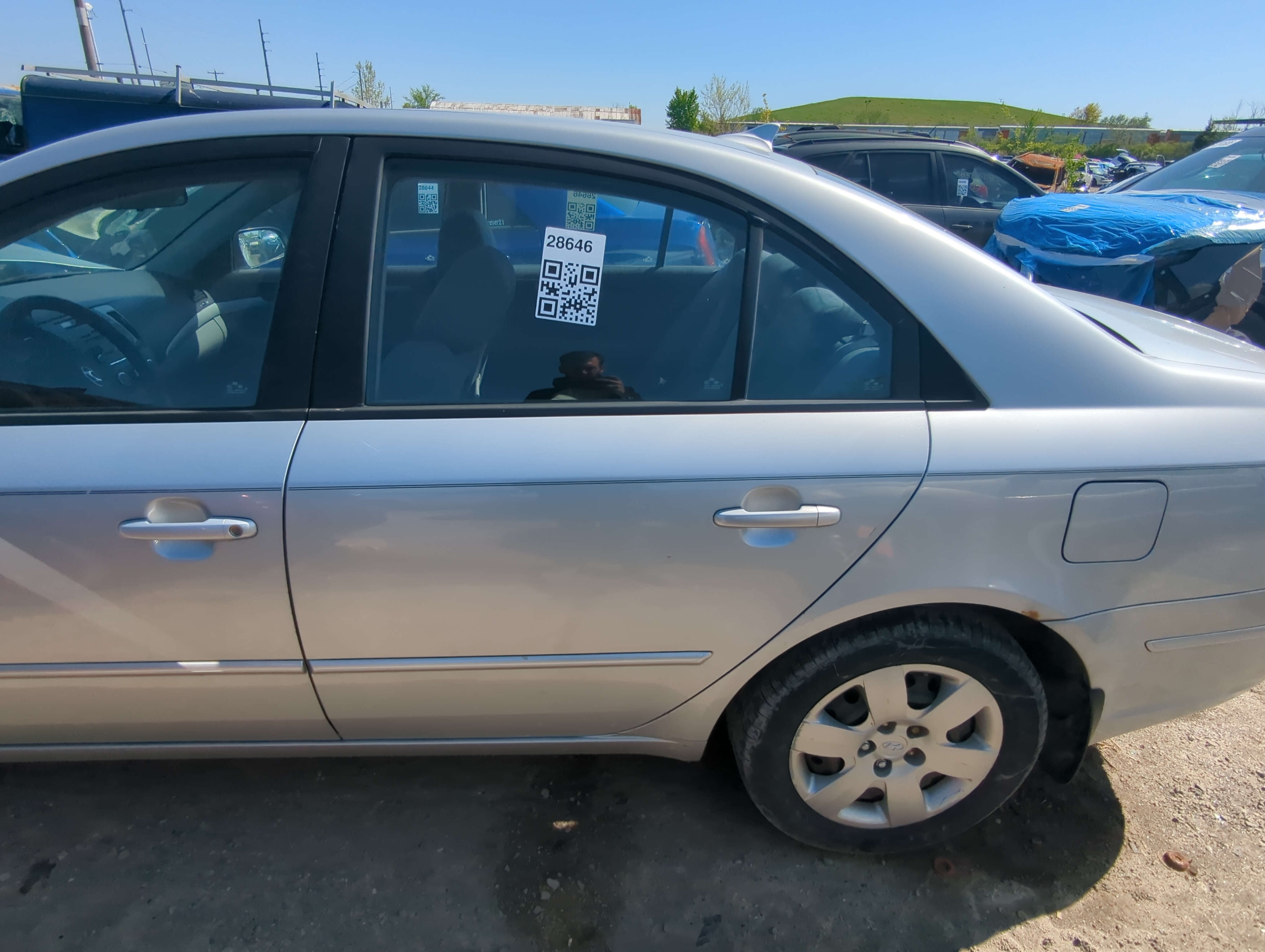 2006-2010 Hyundai Sonata Driver Rear Door Oem 905549 - Oemusedautoparts1.com
