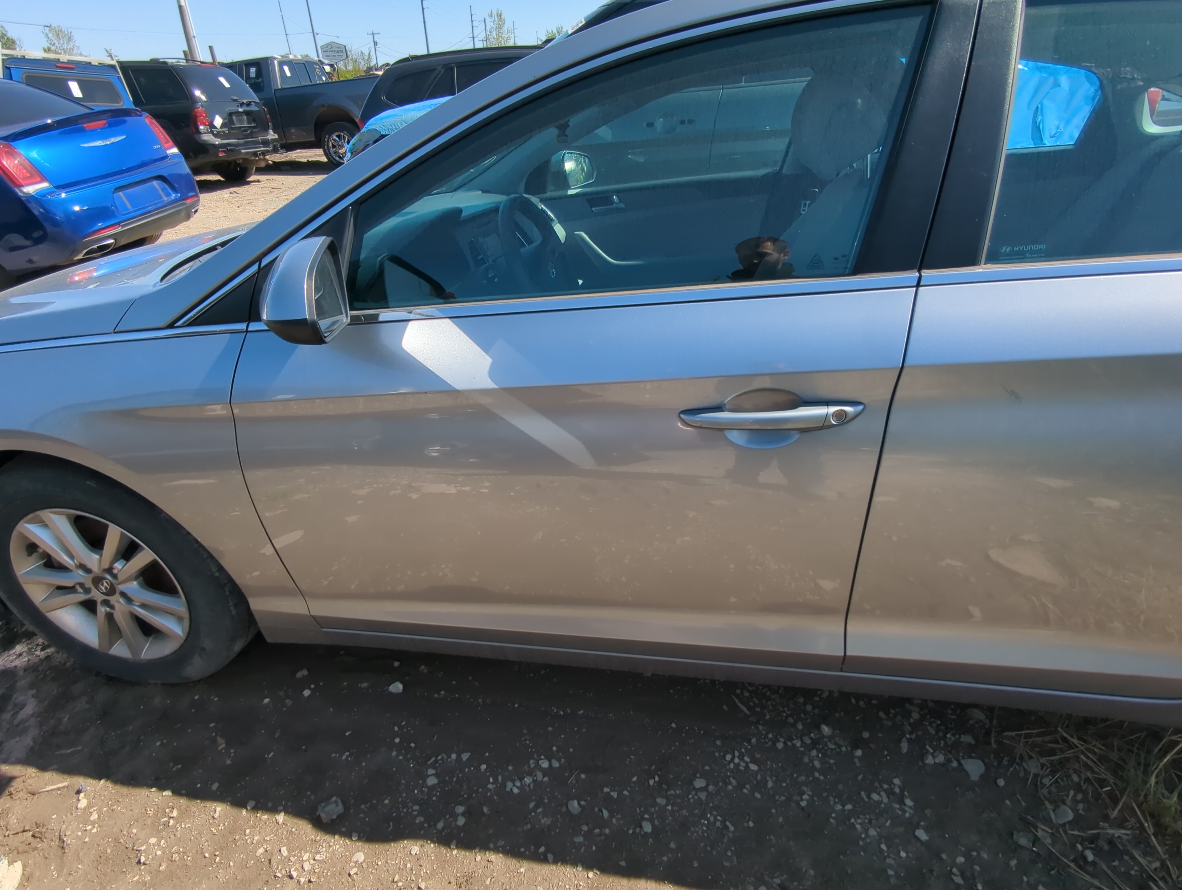 2015-2019 Hyundai Sonata Driver Front Door Oem 905667 - Oemusedautoparts1.com