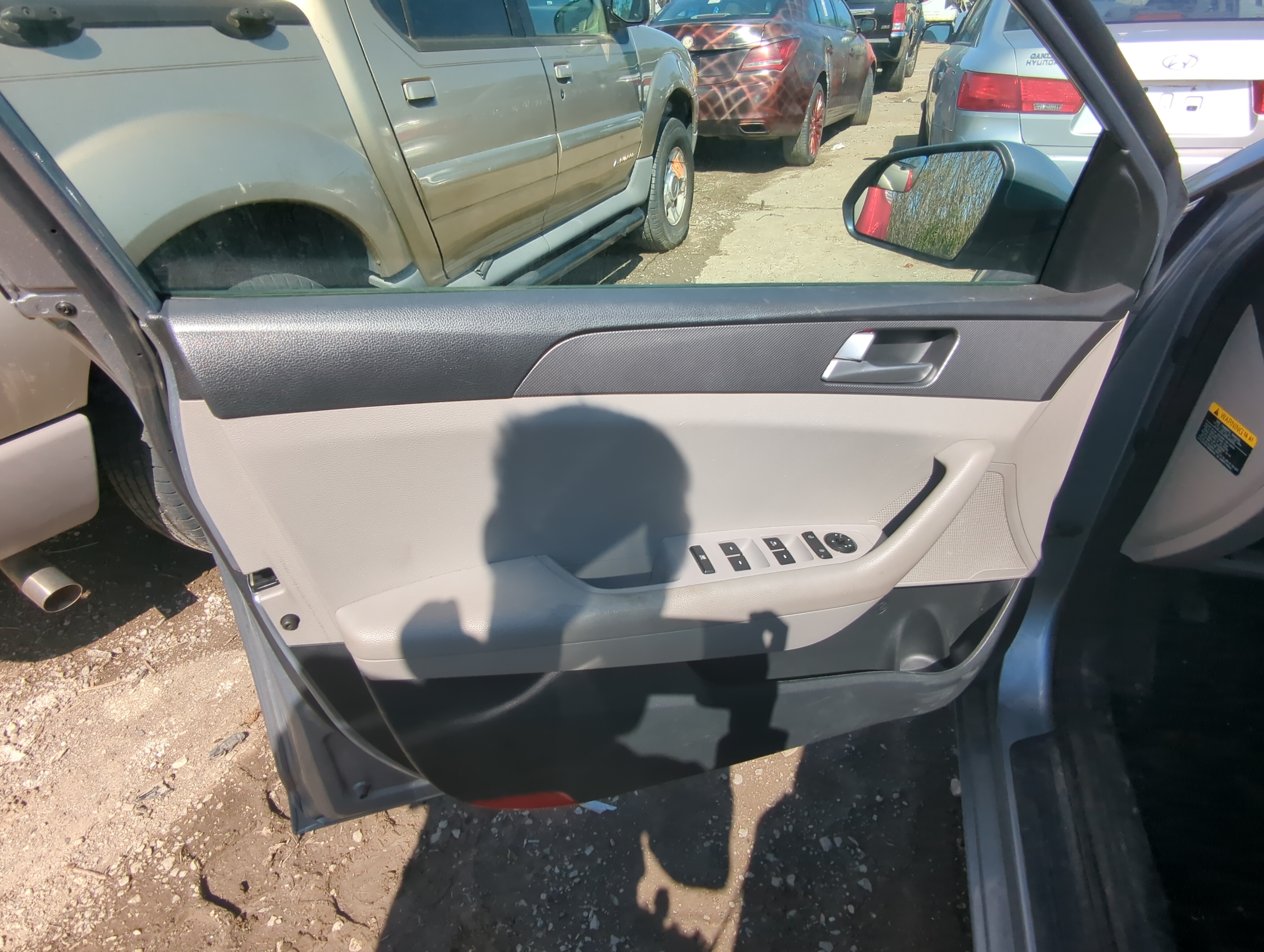 Picture of 2015 Hyundai Sonata Front Left Driver Interior Door Panel Trim 905703