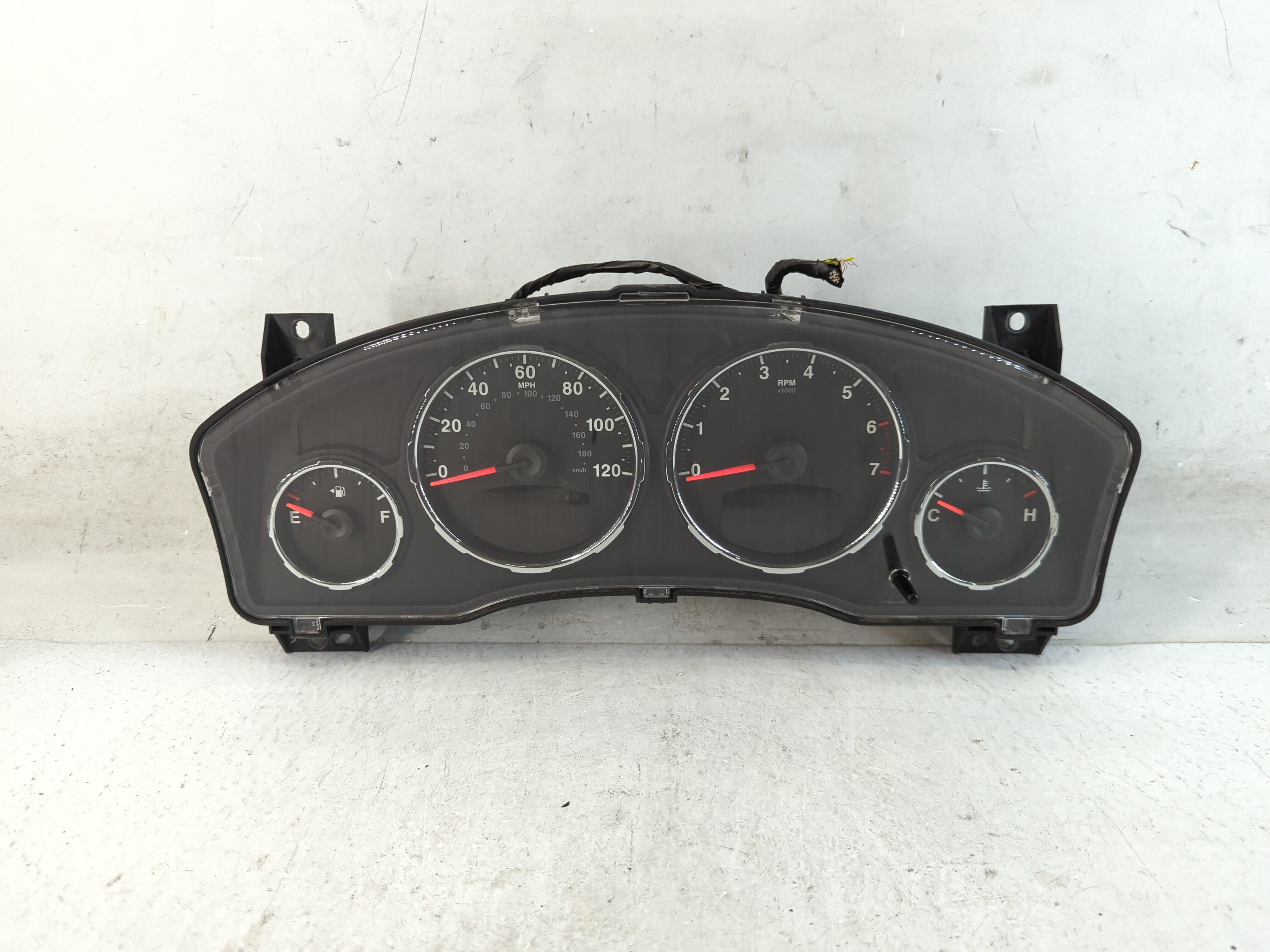 2009-2009 Jeep Liberty Speedometer Instrument Cluster Gauges P05172752ab 906016 - Oemusedautoparts1.com