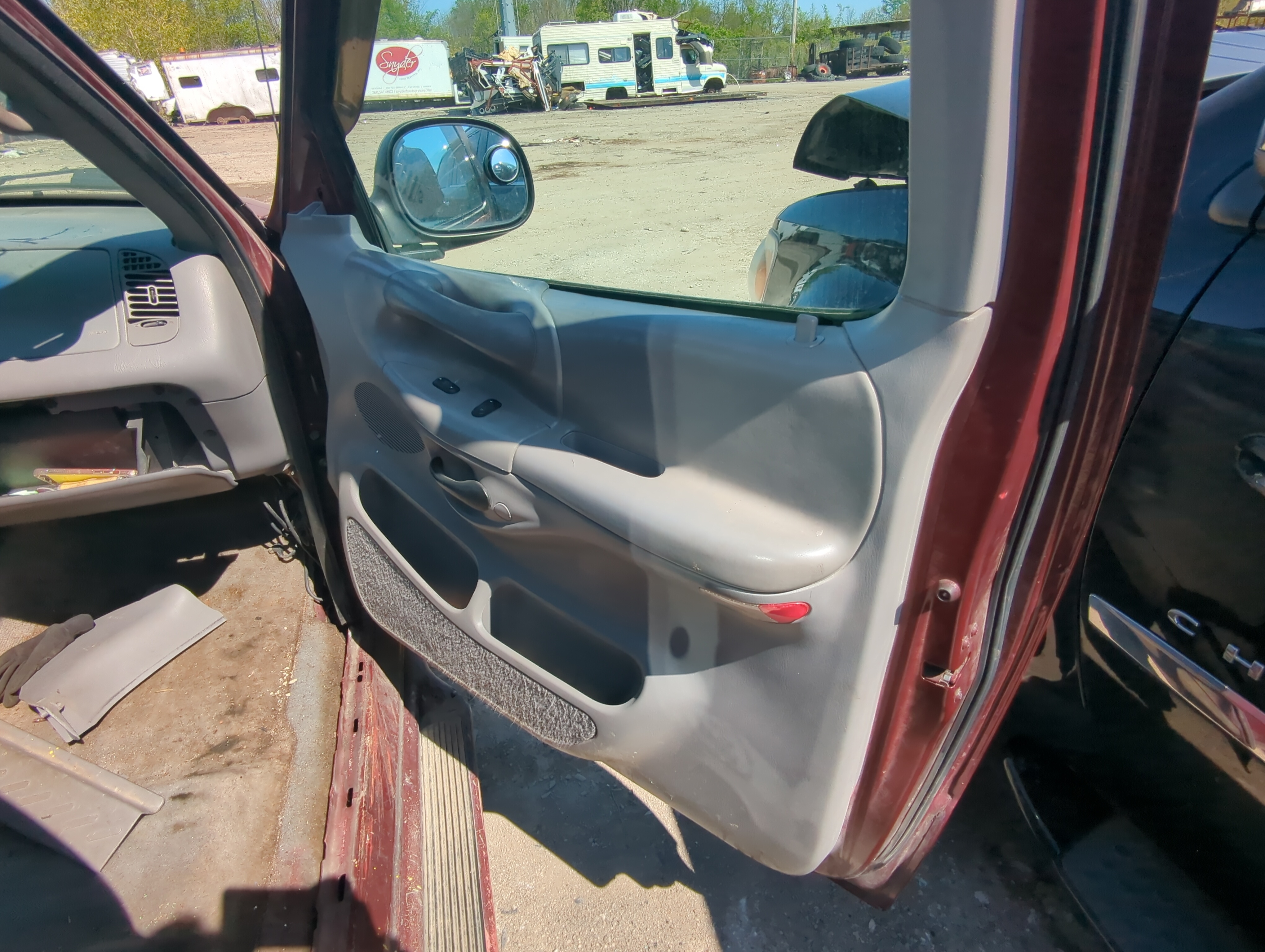 1997 Ford F-150 Front Right Passenger Interior Door Panel Trim 906136 - Oemusedautoparts1.com