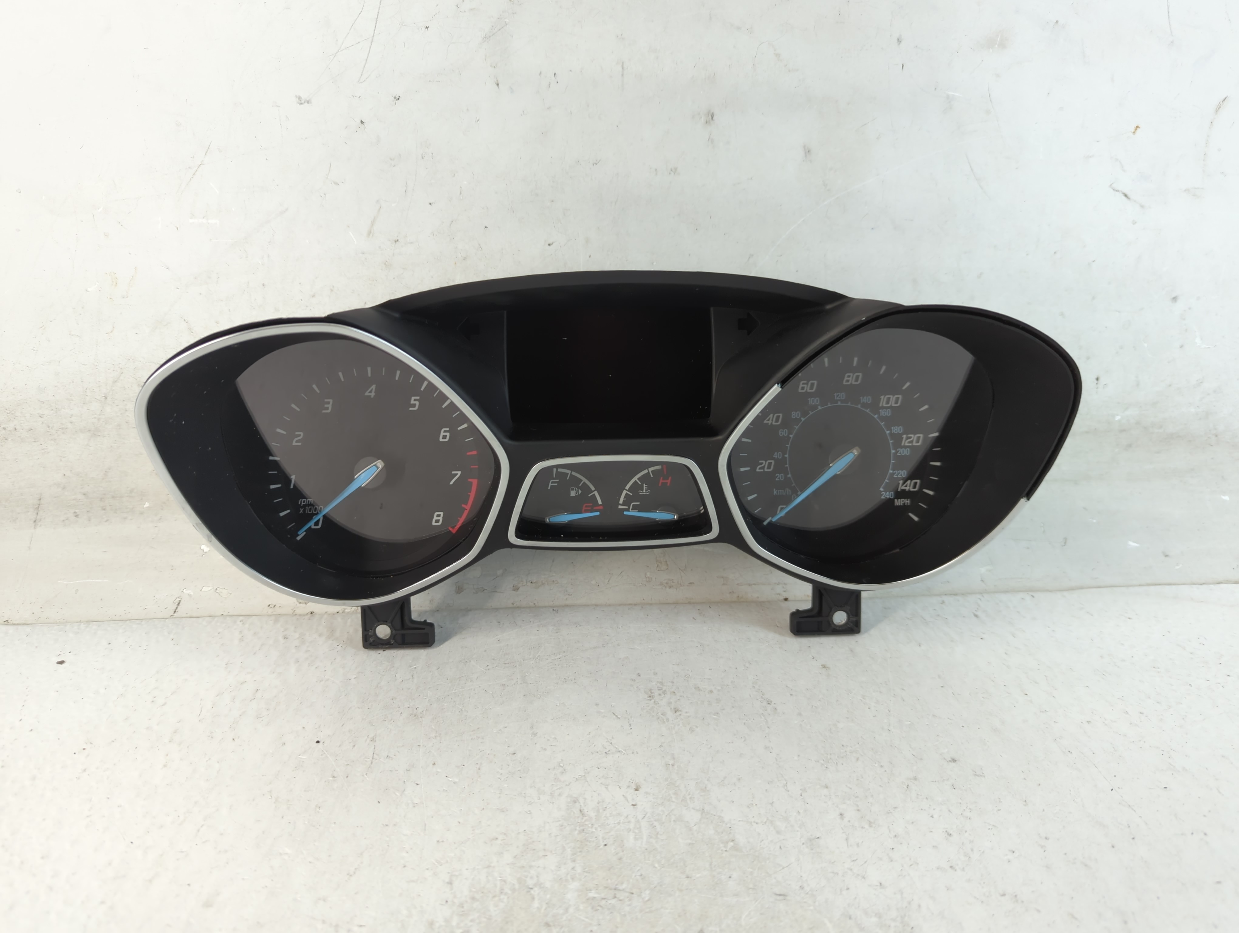 2014-2014 Ford Escape Speedometer Instrument Cluster Gauges Dtha33186a 906294 - Oemusedautoparts1.com
