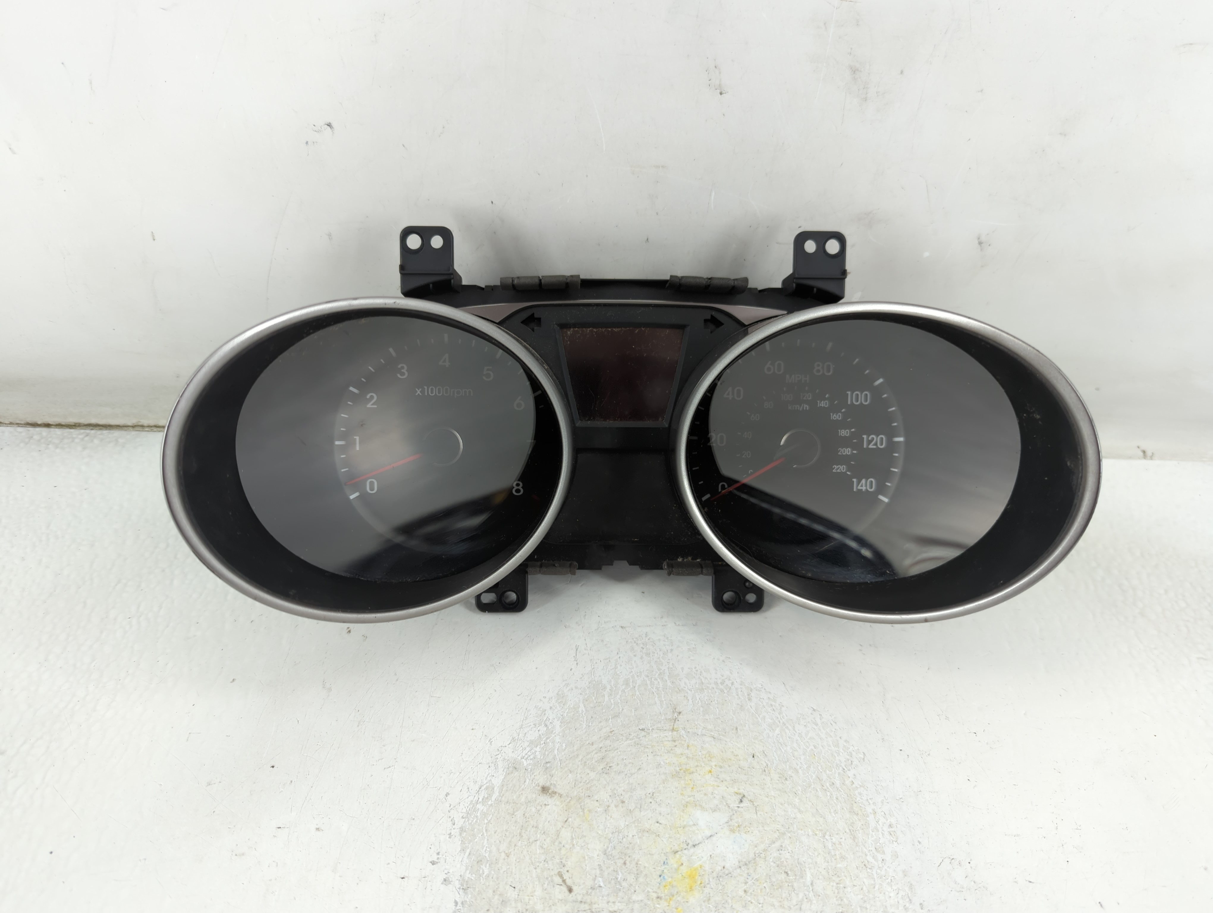2010-2013 Hyundai Tucson Speedometer Instrument Cluster Gauges 906299 - Oemusedautoparts1.com