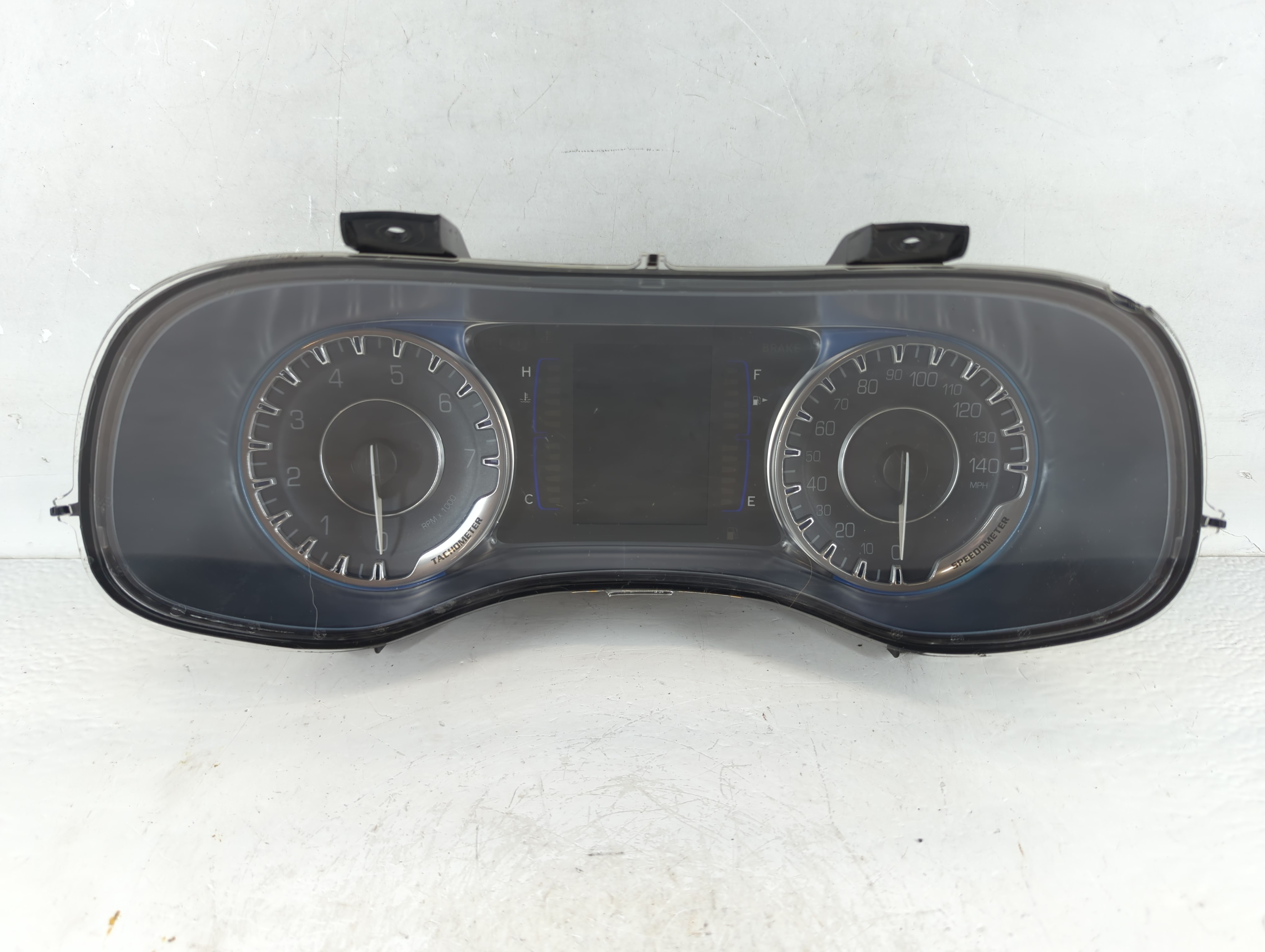 2016-2016 Chrysler 200 Speedometer Instrument Cluster Gauges P68259070ab 906305 - Oemusedautoparts1.com