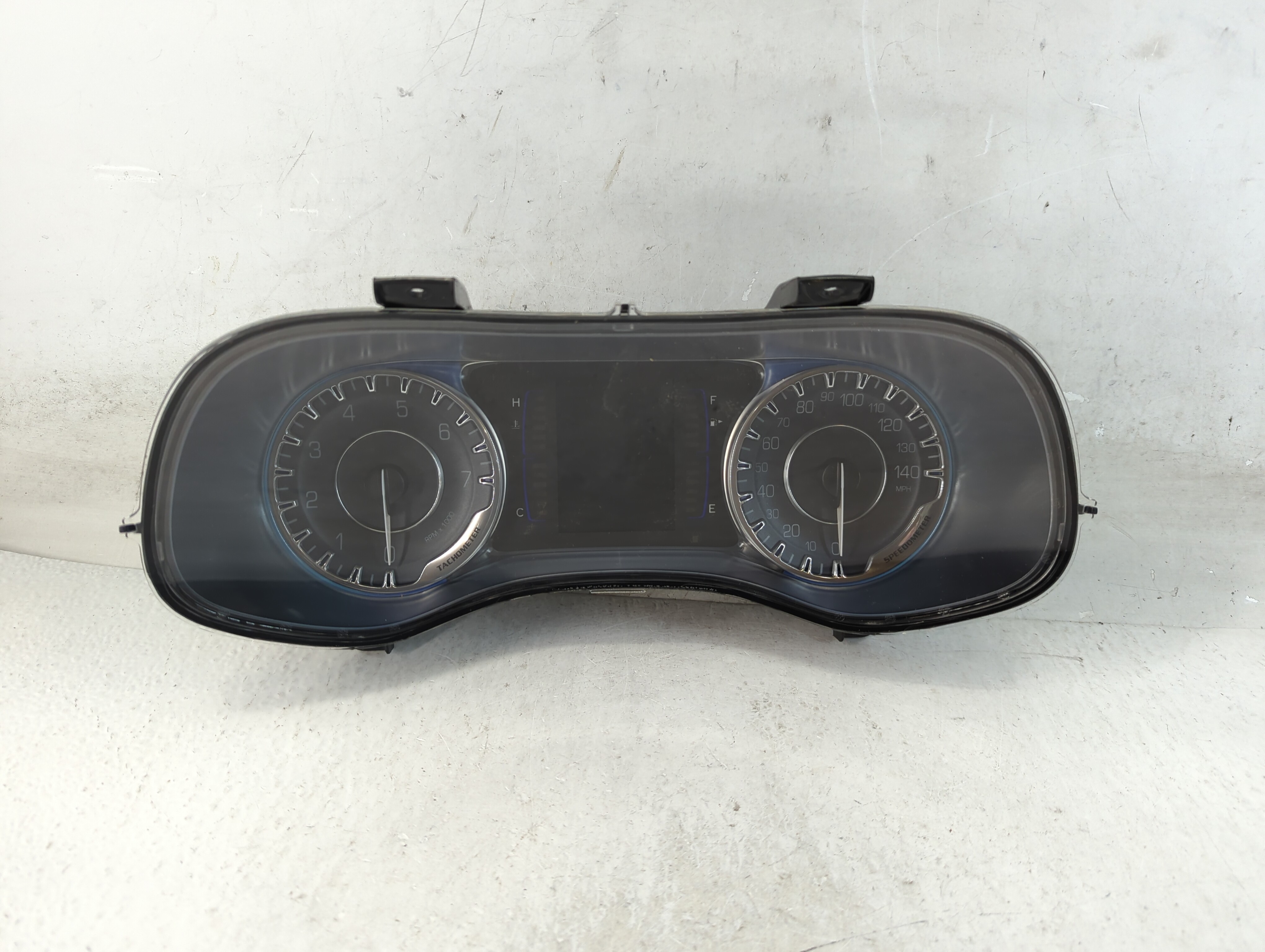 2016-2016 Chrysler 200 Speedometer Instrument Cluster Gauges P68259070ab 906306 - Oemusedautoparts1.com