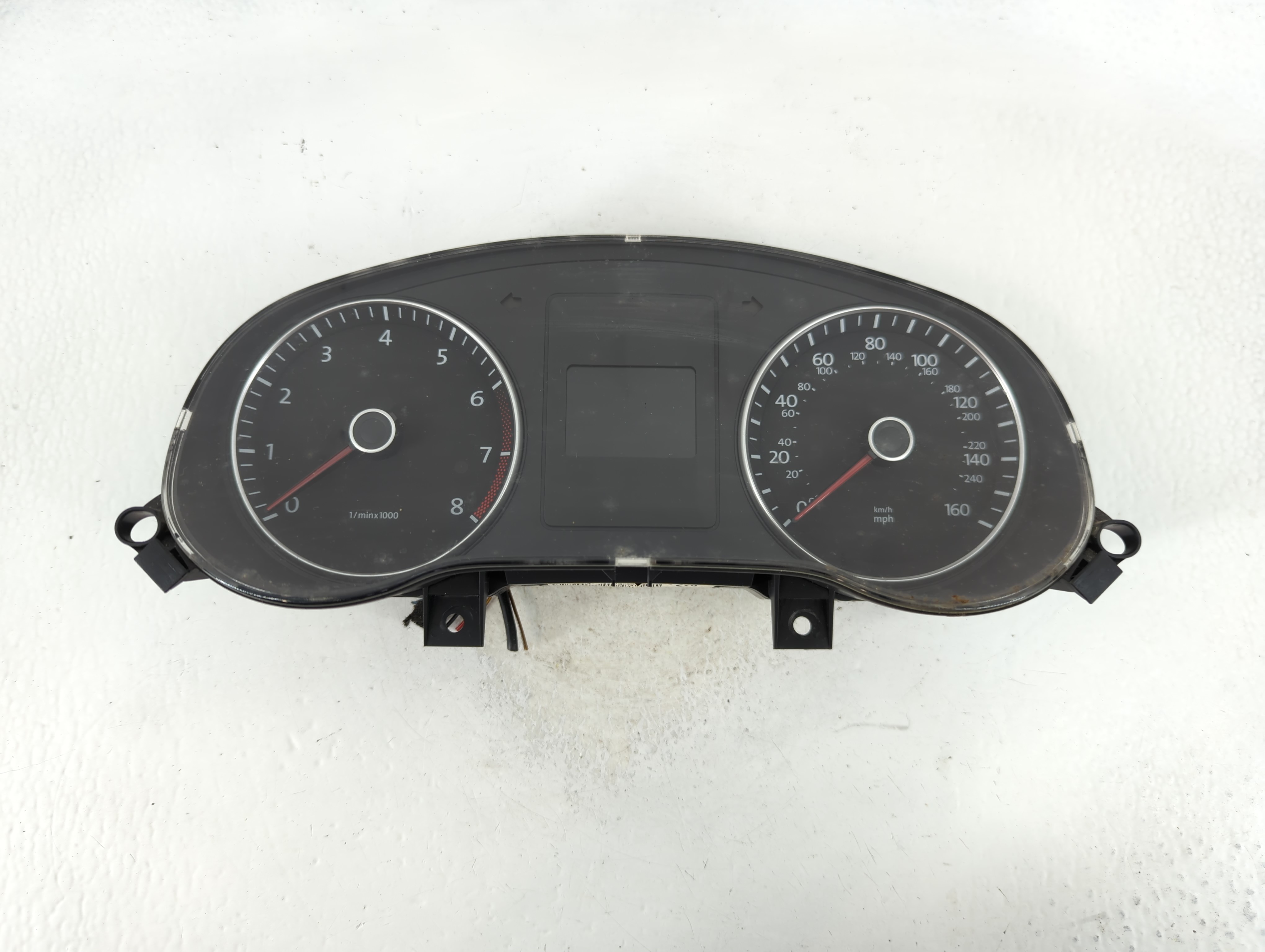 Picture of 2014-2014 Volkswagen Jetta Speedometer Instrument Cluster Gauges 906317
