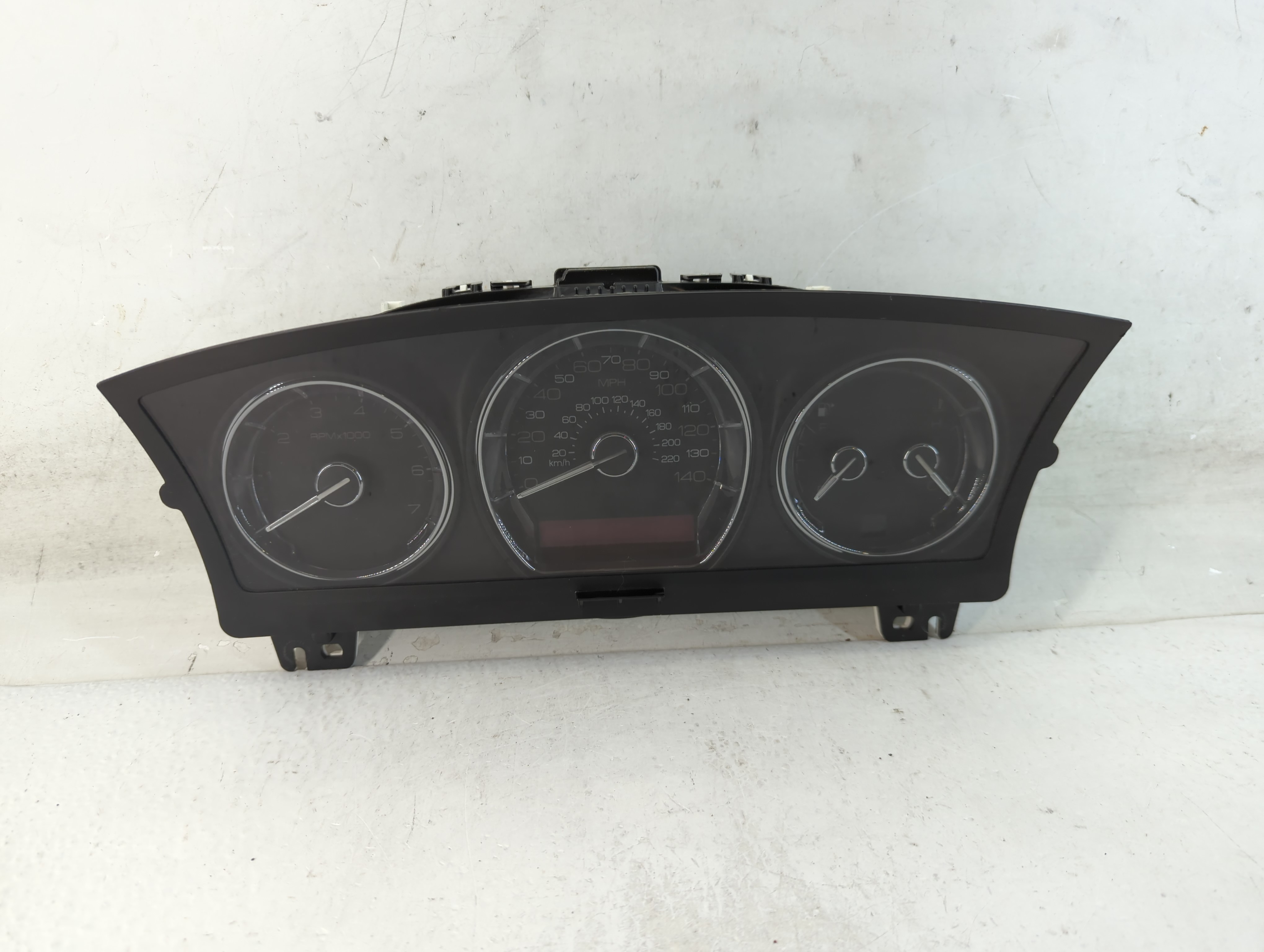2010-2010 Lincoln Mks Speedometer Instrument Cluster Gauges Aa5t-10849-ck 906370 - Oemusedautoparts1.com