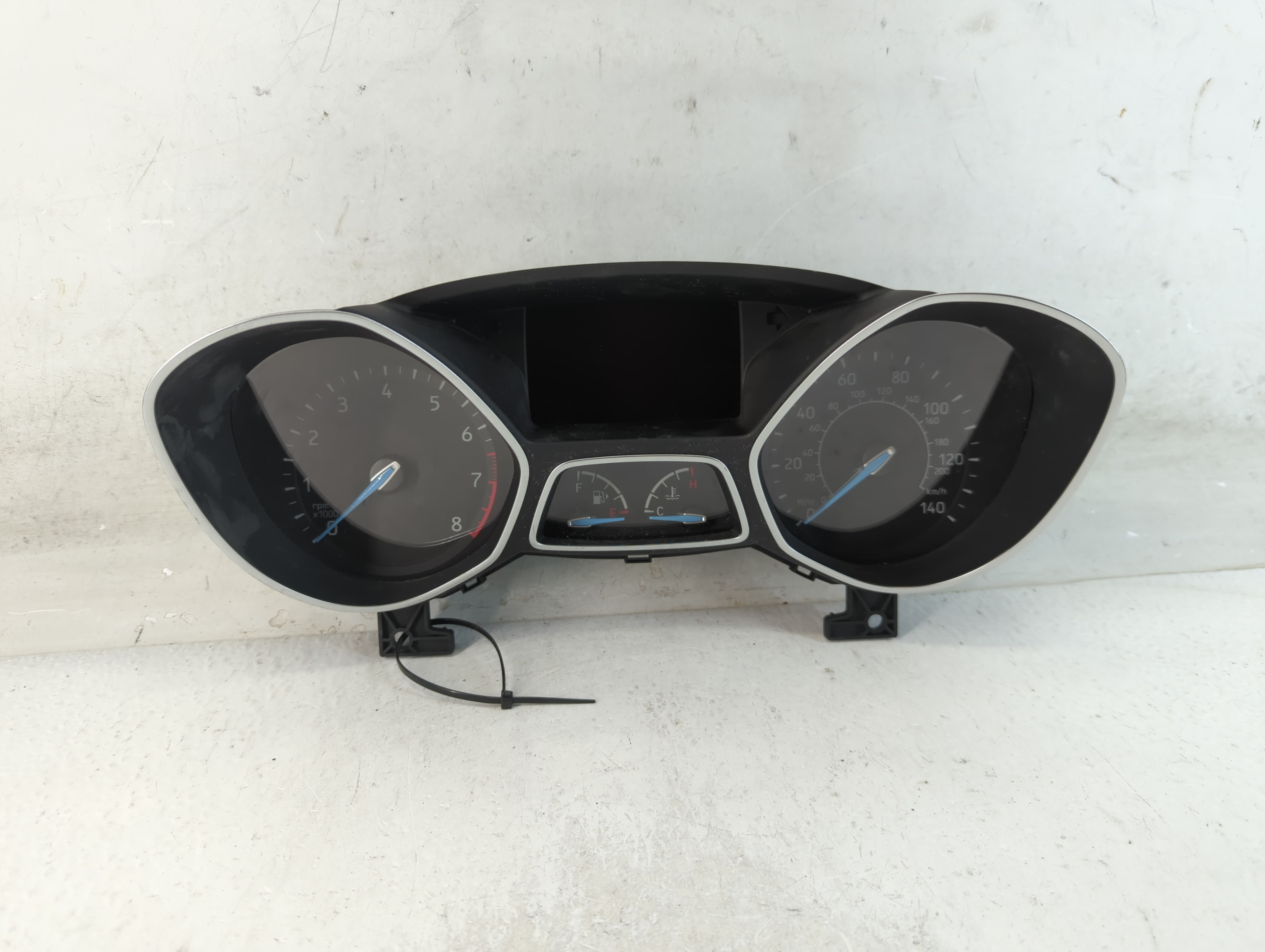 2016-2016 Ford Focus Speedometer Instrument Cluster Gauges 906476 - Oemusedautoparts1.com