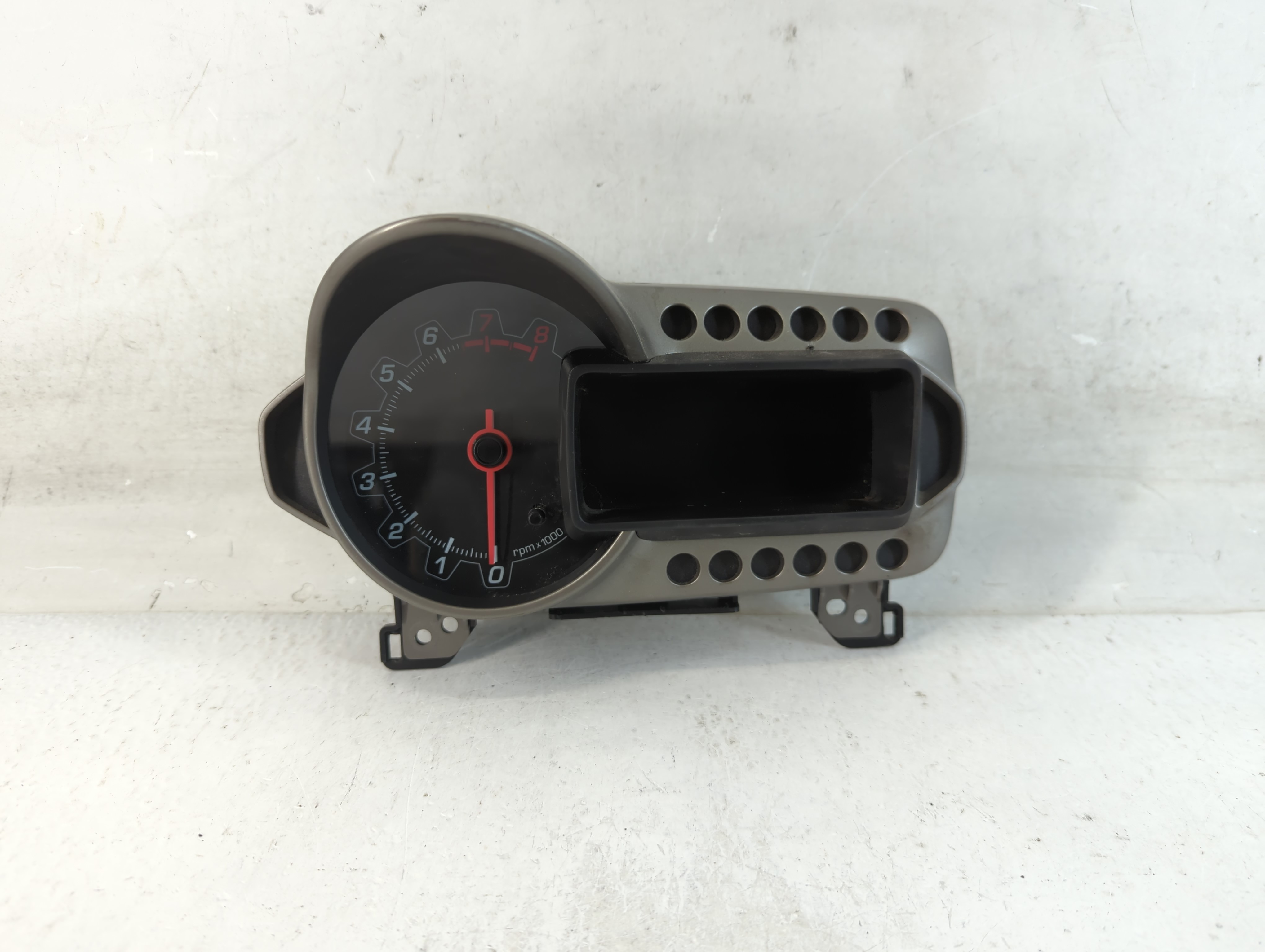 2015-2015 Chevrolet Sonic Speedometer Instrument Cluster Gauges 95271786 906486 - Oemusedautoparts1.com