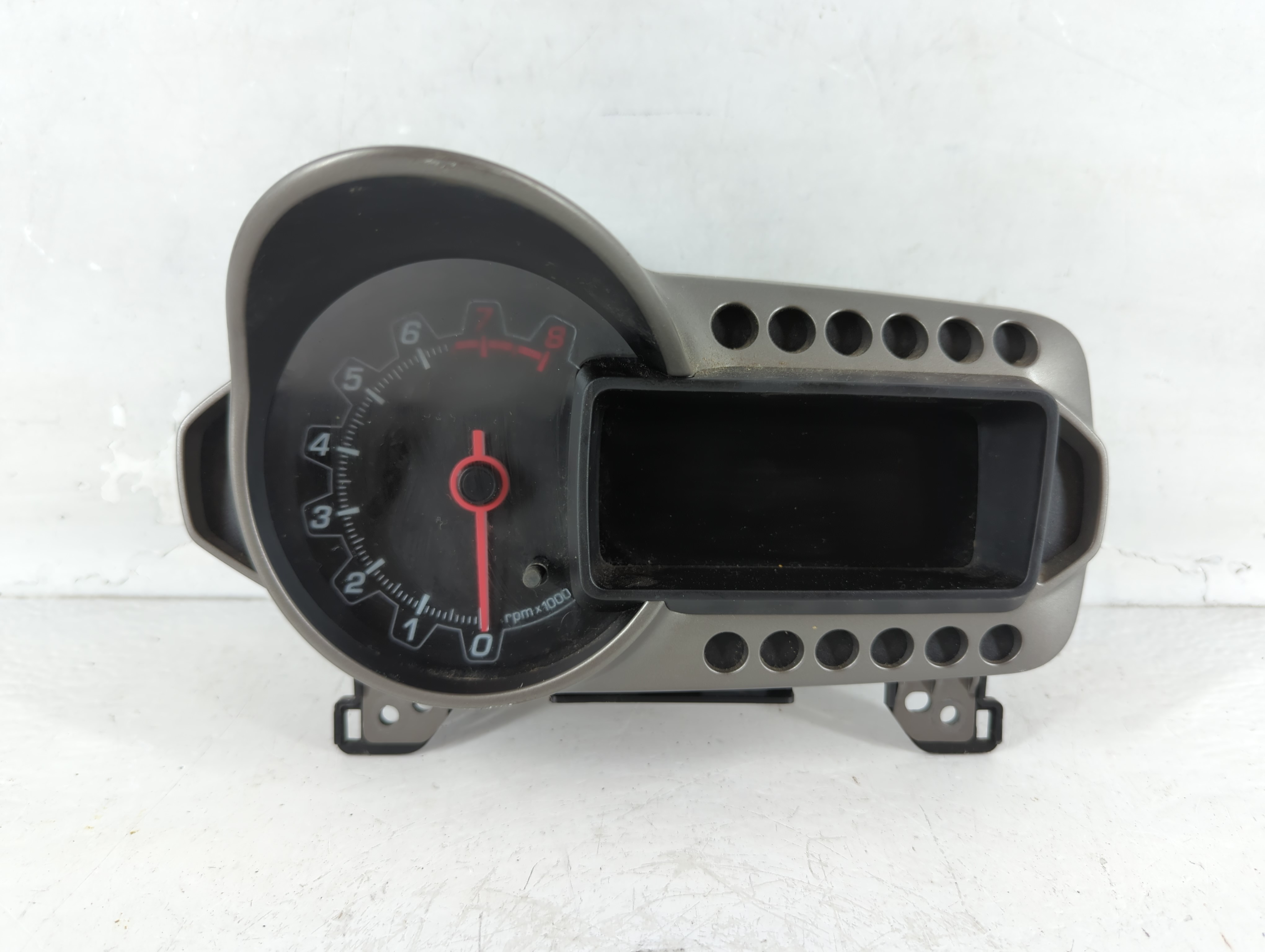 2015-2015 Chevrolet Sonic Speedometer Instrument Cluster Gauges 95271786 906526 - Oemusedautoparts1.com