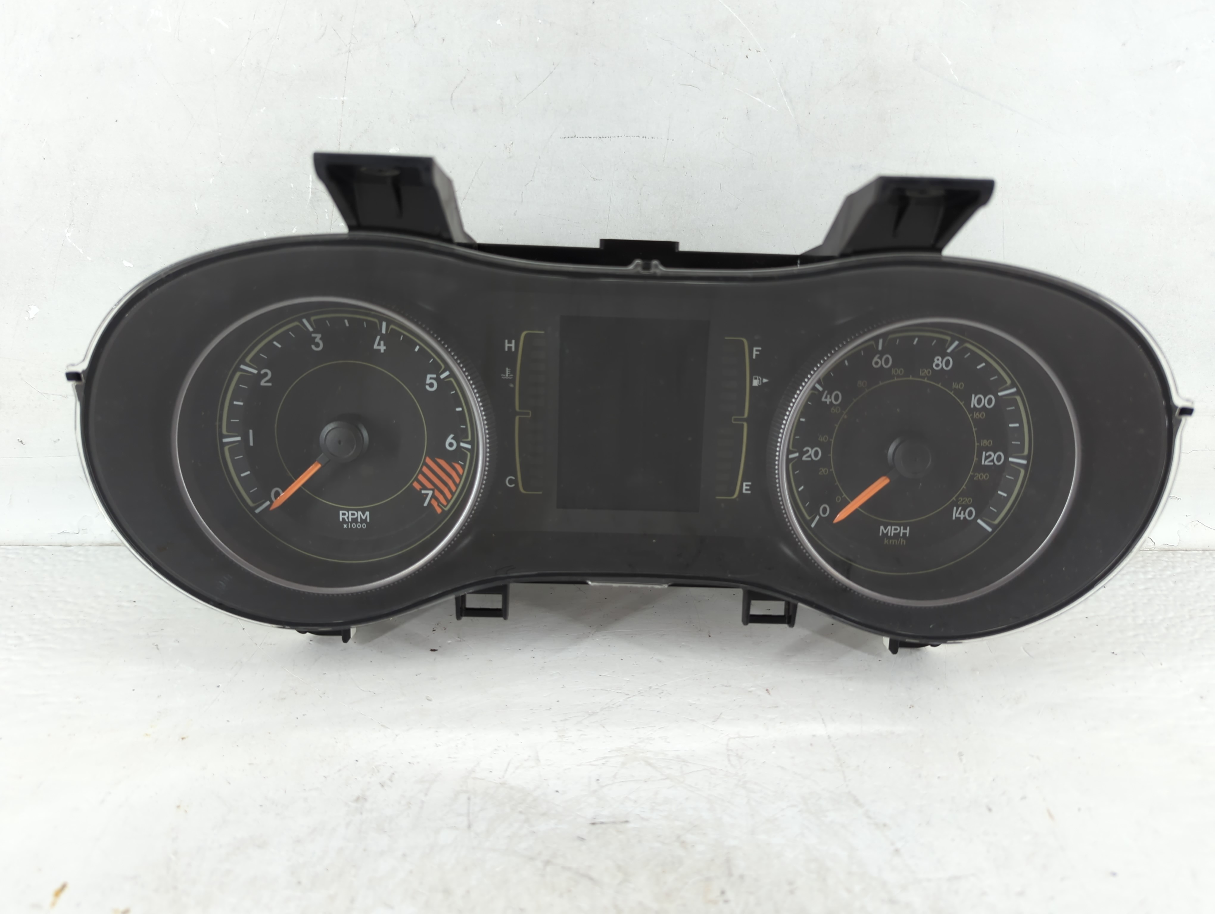 2015-2015 Jeep Cherokee Speedometer Instrument Cluster Gauges P68241293ac 906544 - Oemusedautoparts1.com