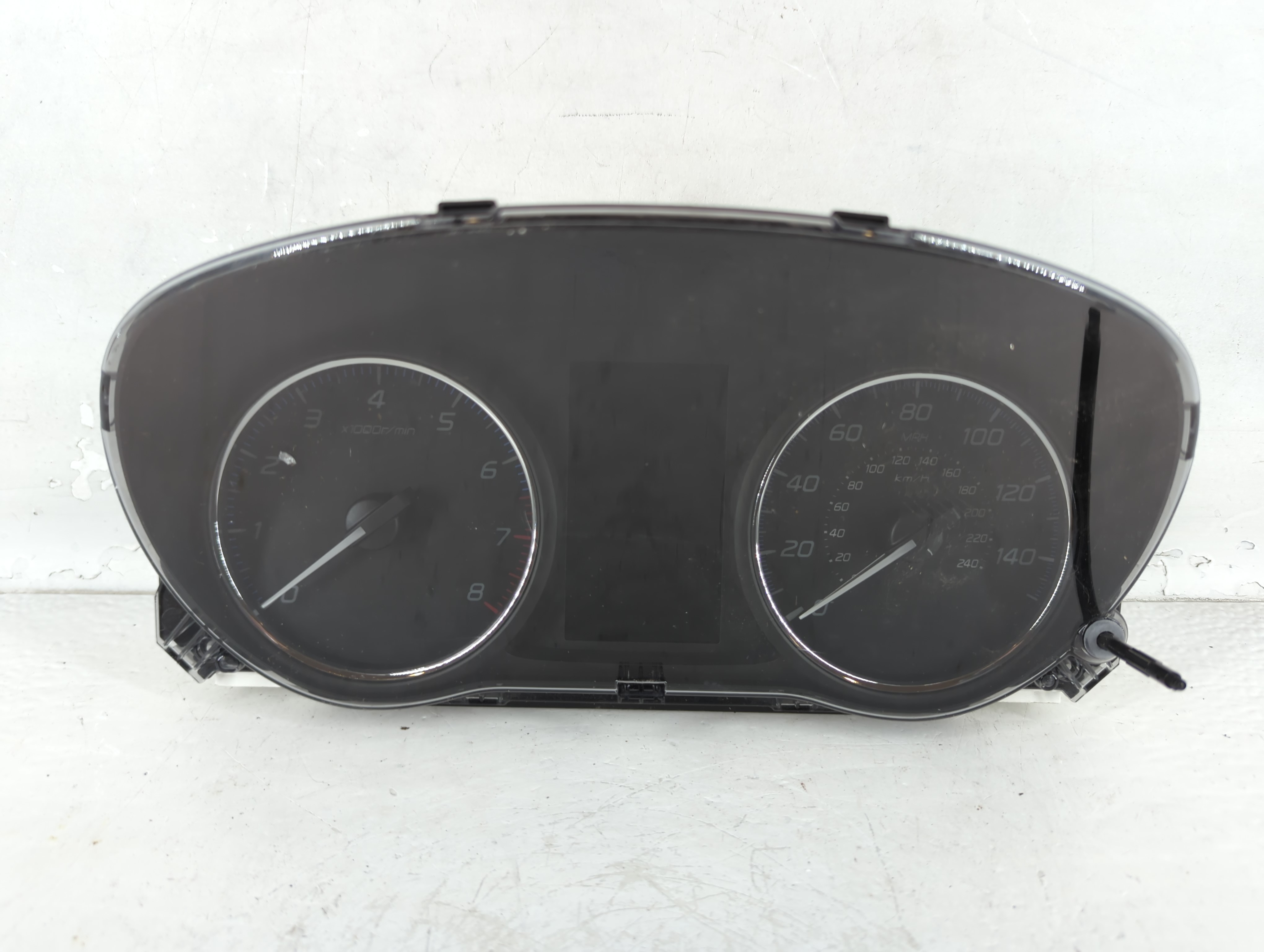 2016-2016 Mitsubishi Outlander Speedometer Instrument Cluster Gauges 906573 - Oemusedautoparts1.com
