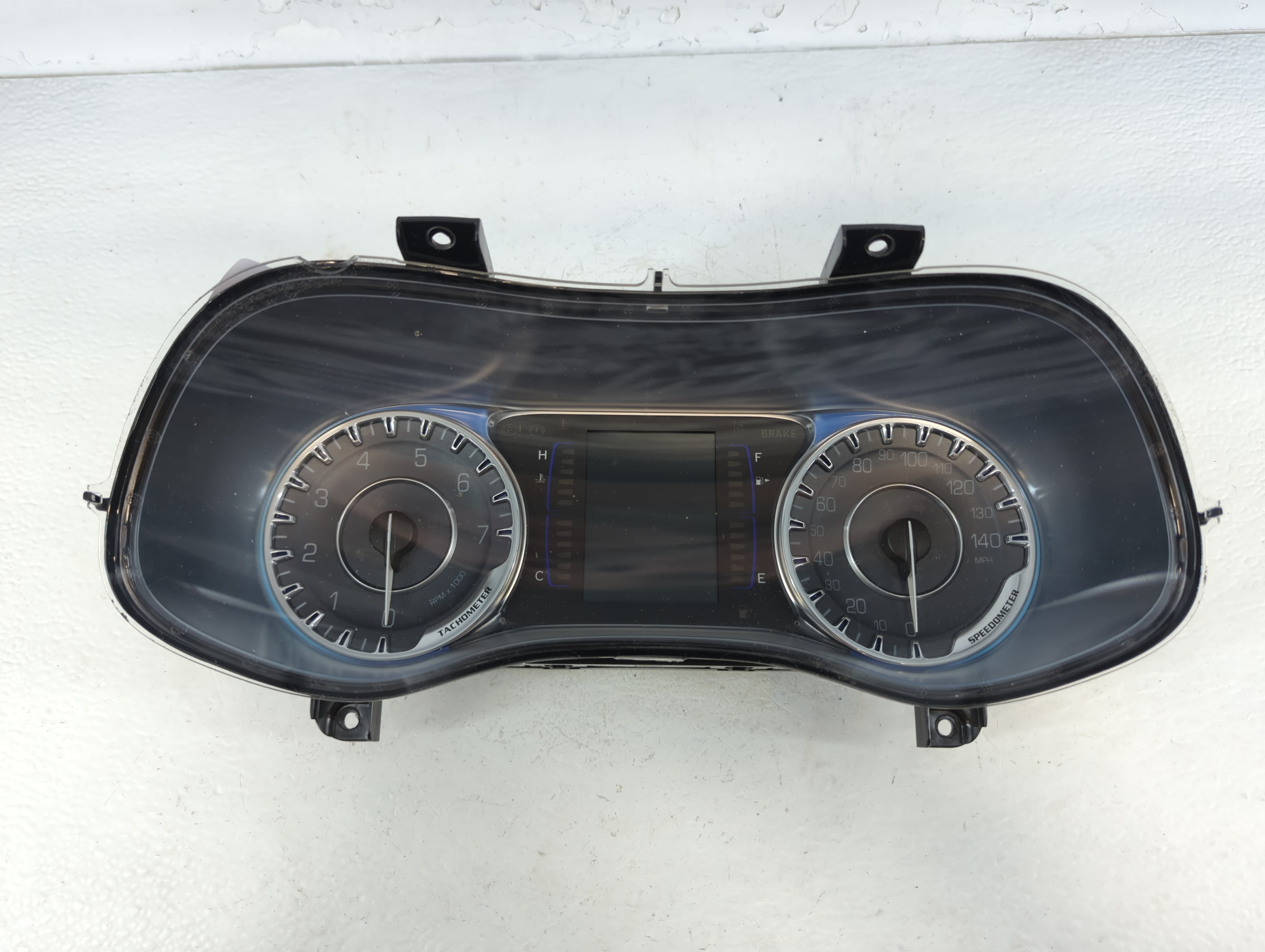 2016-2016 Chrysler 200 Speedometer Instrument Cluster Gauges P68259070ab 906589 - Oemusedautoparts1.com