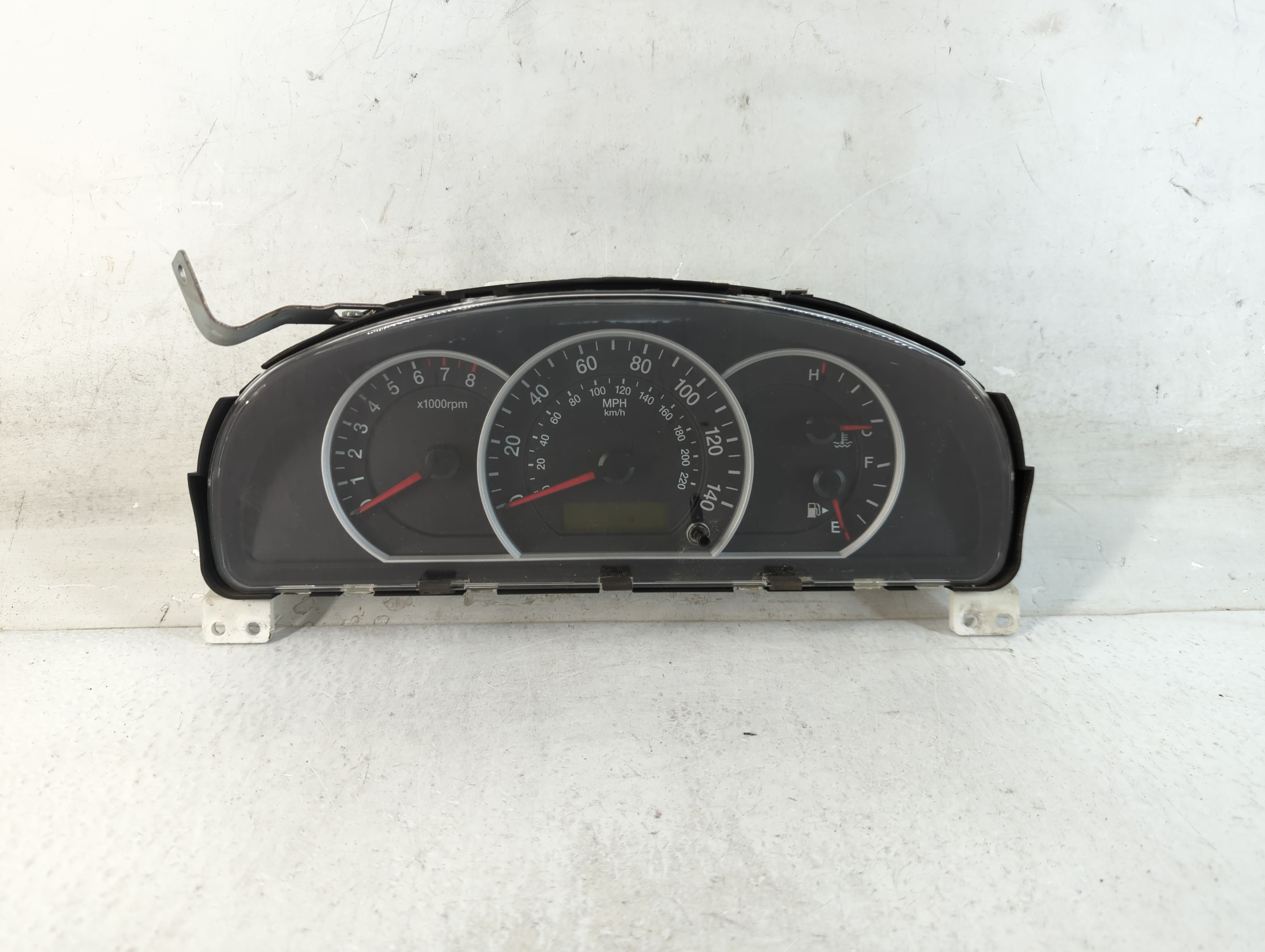 Picture of 2009-2009 Kia Sorento Speedometer Instrument Cluster Gauges 94031-3e230 906610