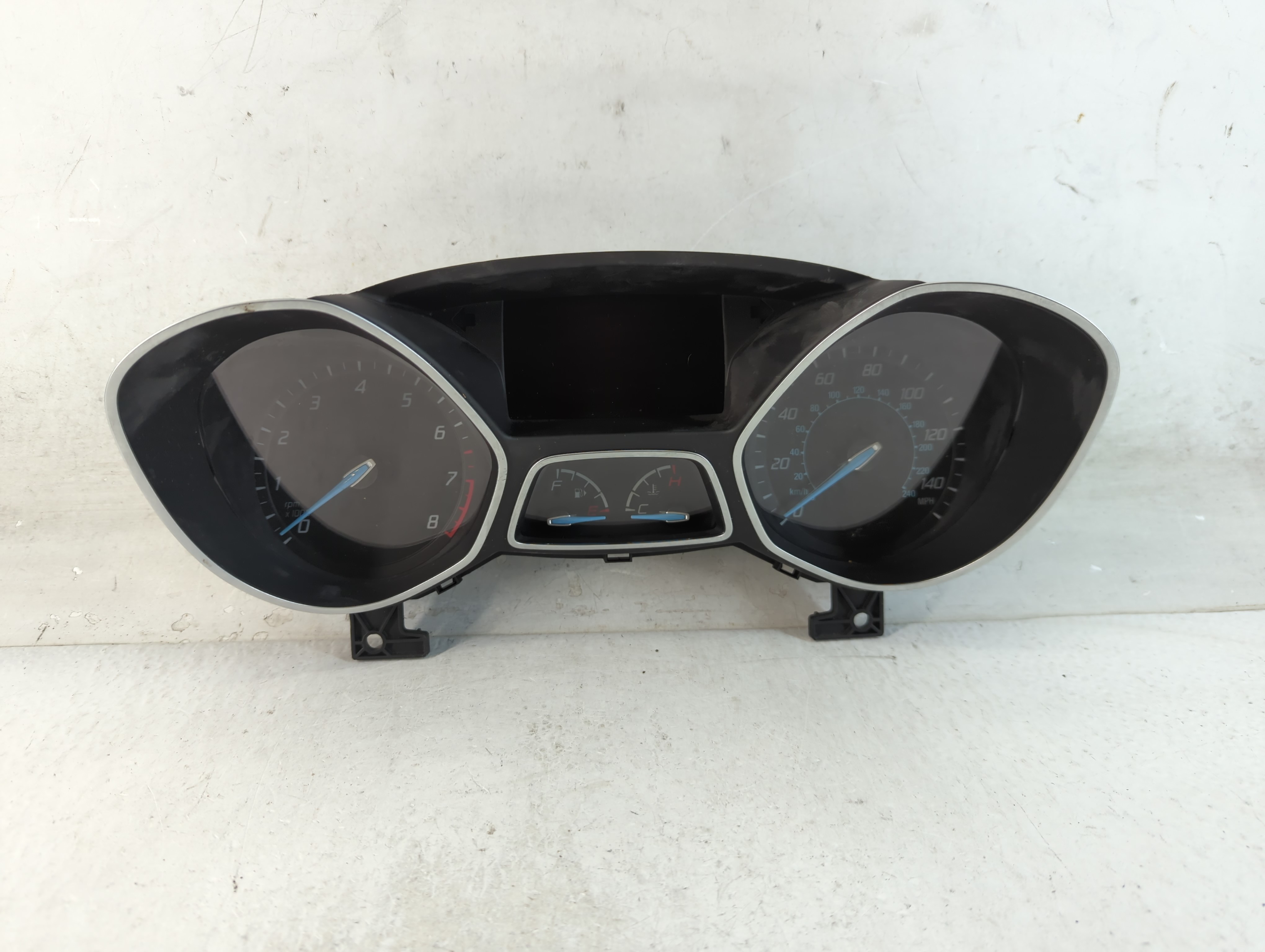 2013-2014 Ford Focus Speedometer Instrument Cluster Gauges Bm5t-14c226-be 906702 - Oemusedautoparts1.com