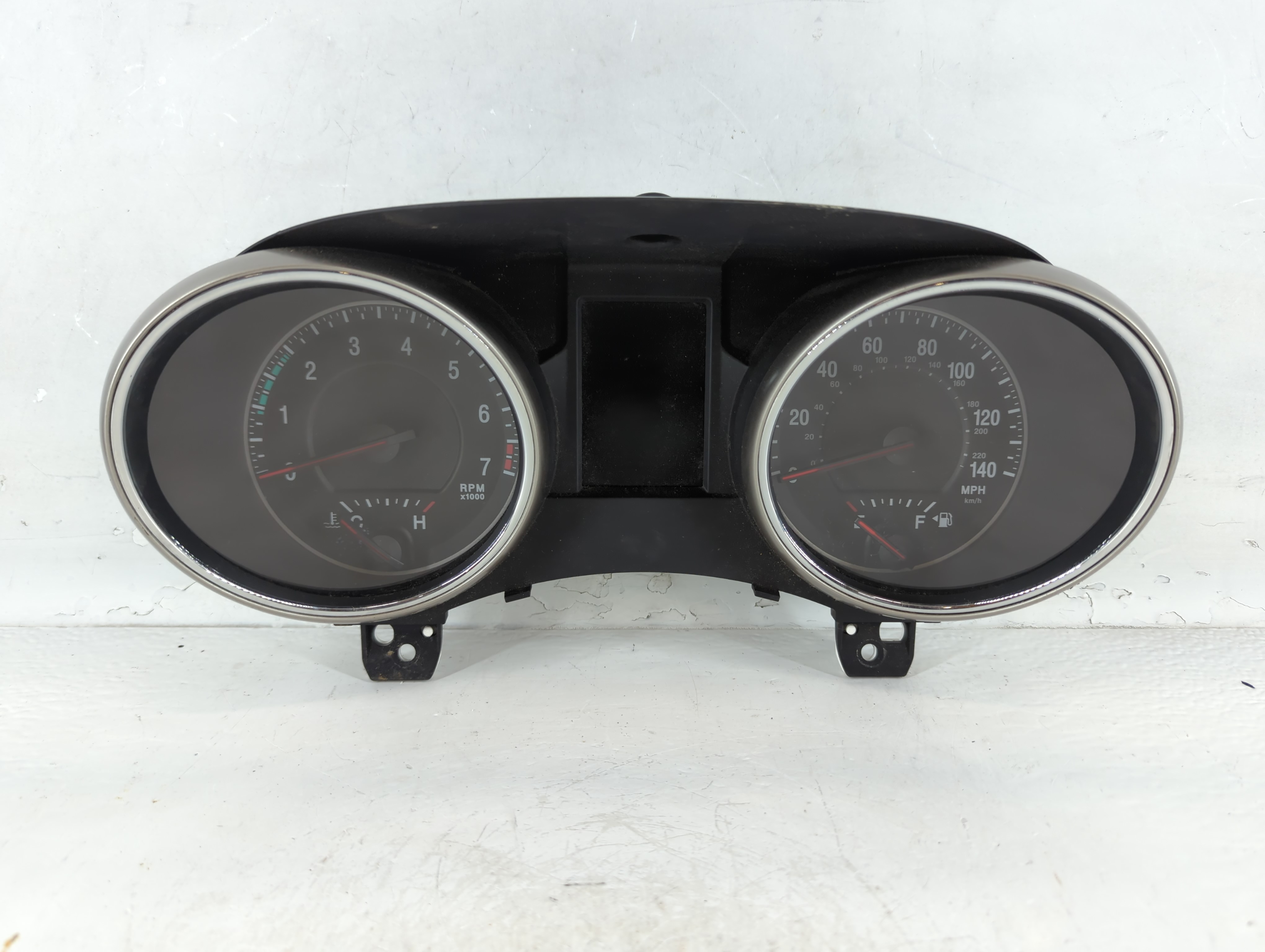 2012-2012 Jeep Grand Cherokee Speedometer Instrument Cluster Gauges 906775 - Oemusedautoparts1.com