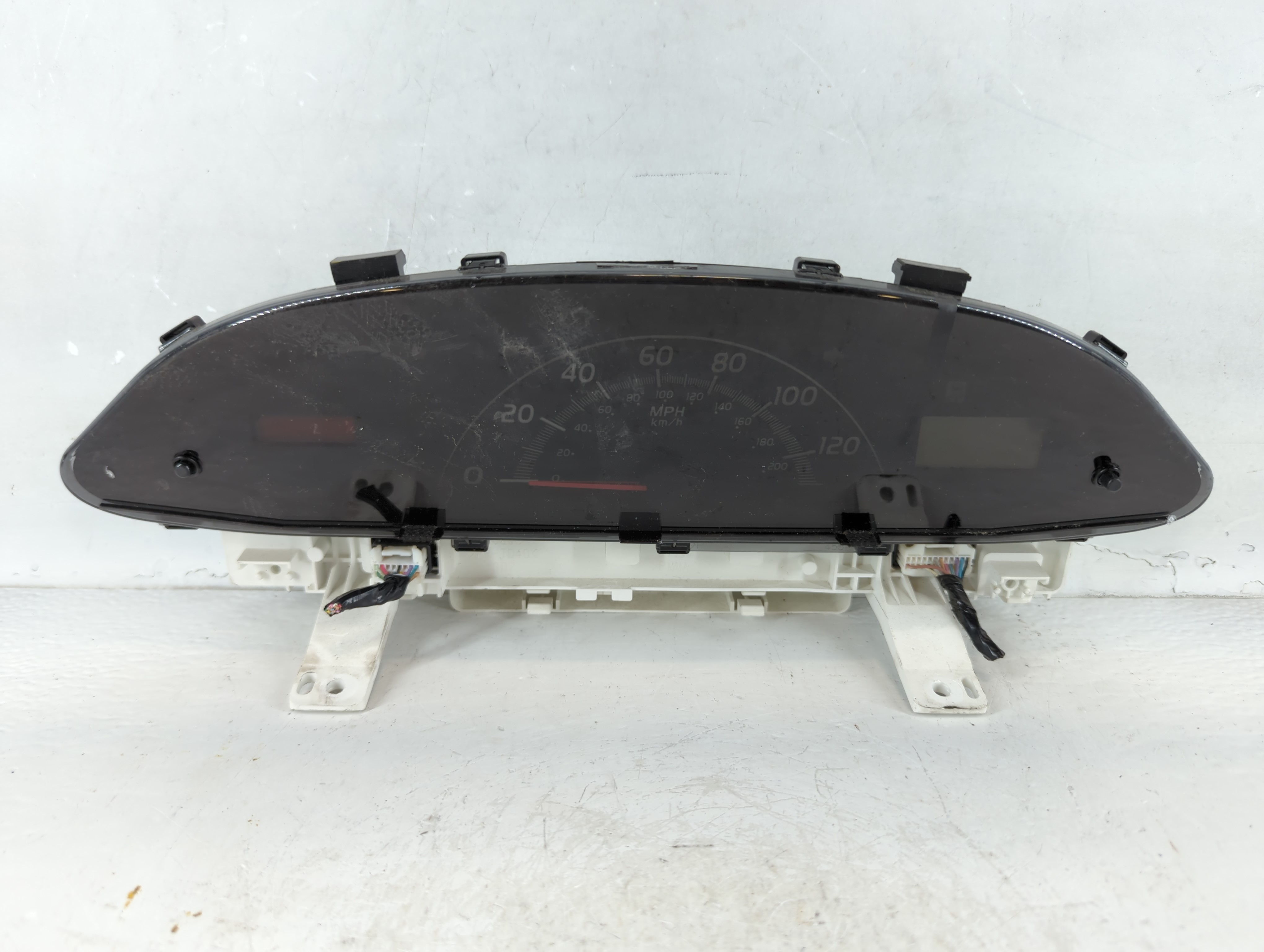 2010-2011 Toyota Yaris Speedometer Instrument Cluster Gauges 906788 - Oemusedautoparts1.com